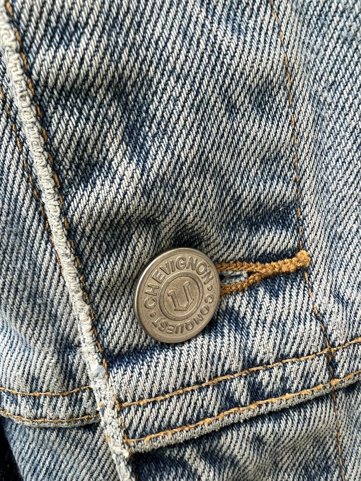 Chevignon Vintage Chevignon Paris All Over Patches Denim Trucker Size US XL / EU 56 / 4 - 12 Thumbnail