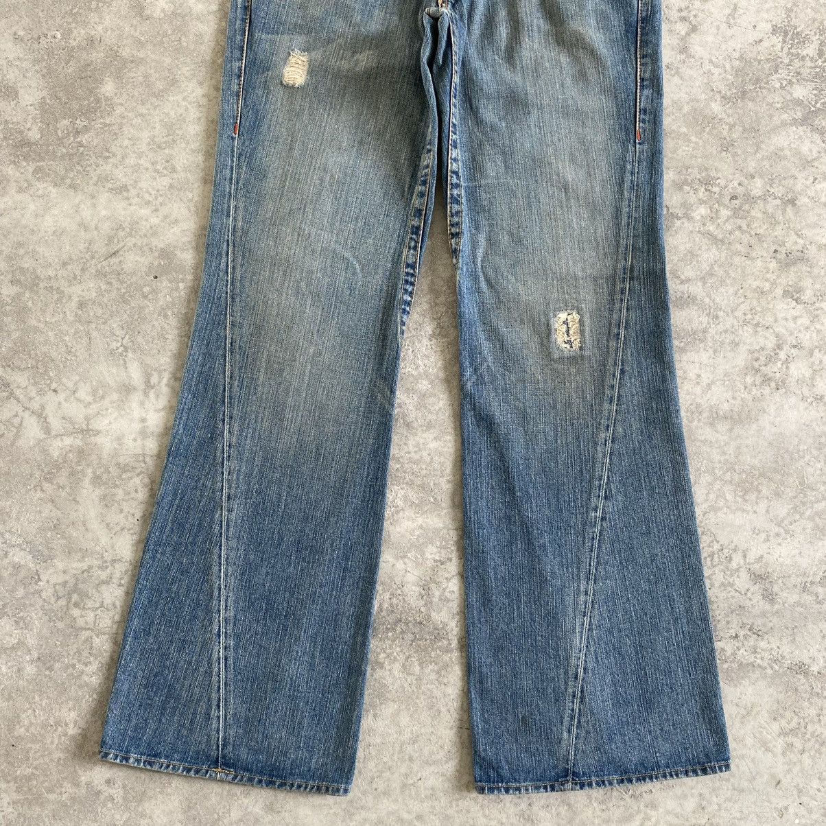 Vintage True Religion Spiral Cut Ripped Flared Denin Jeans