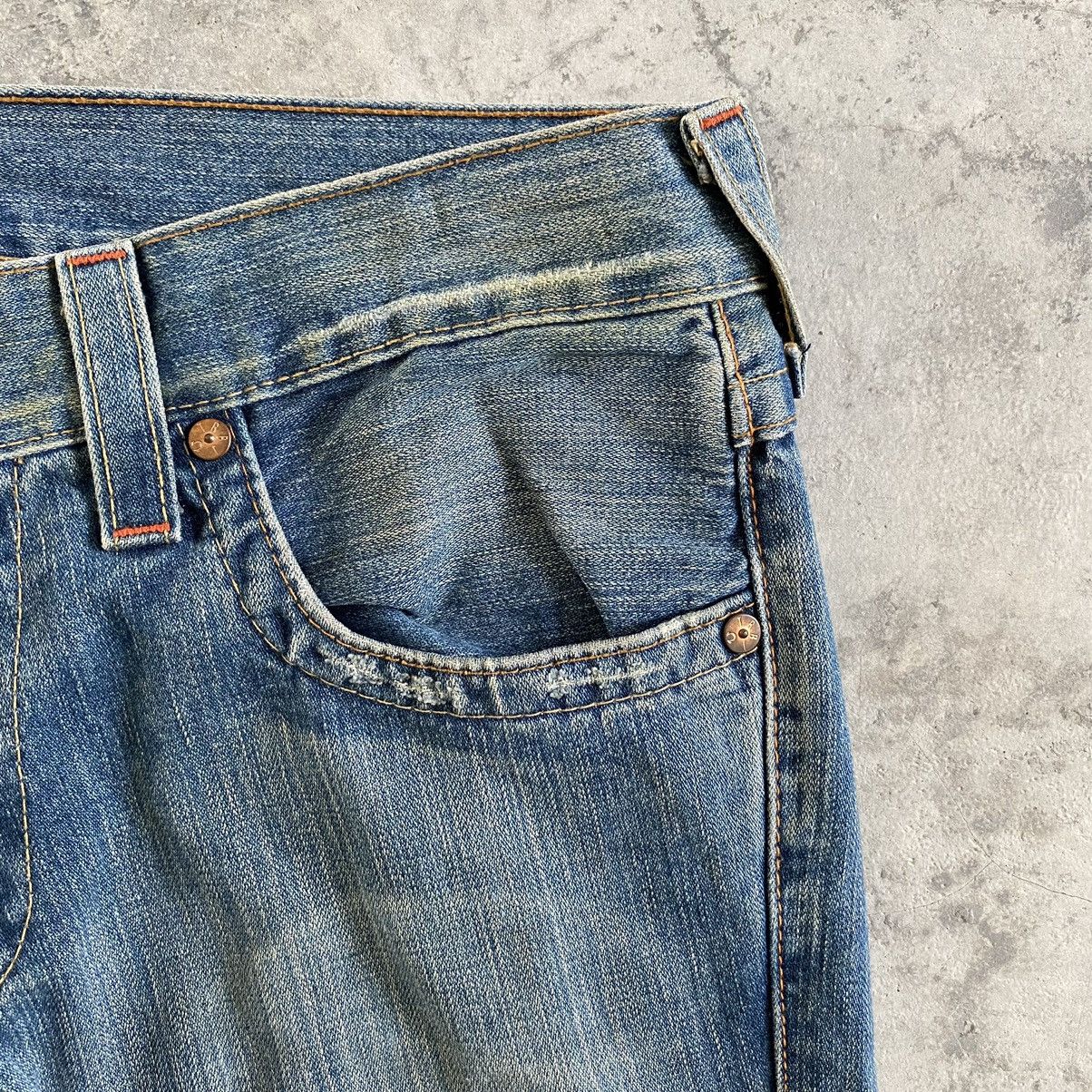 Vintage True Religion Spiral Cut Ripped Flared Denin Jeans