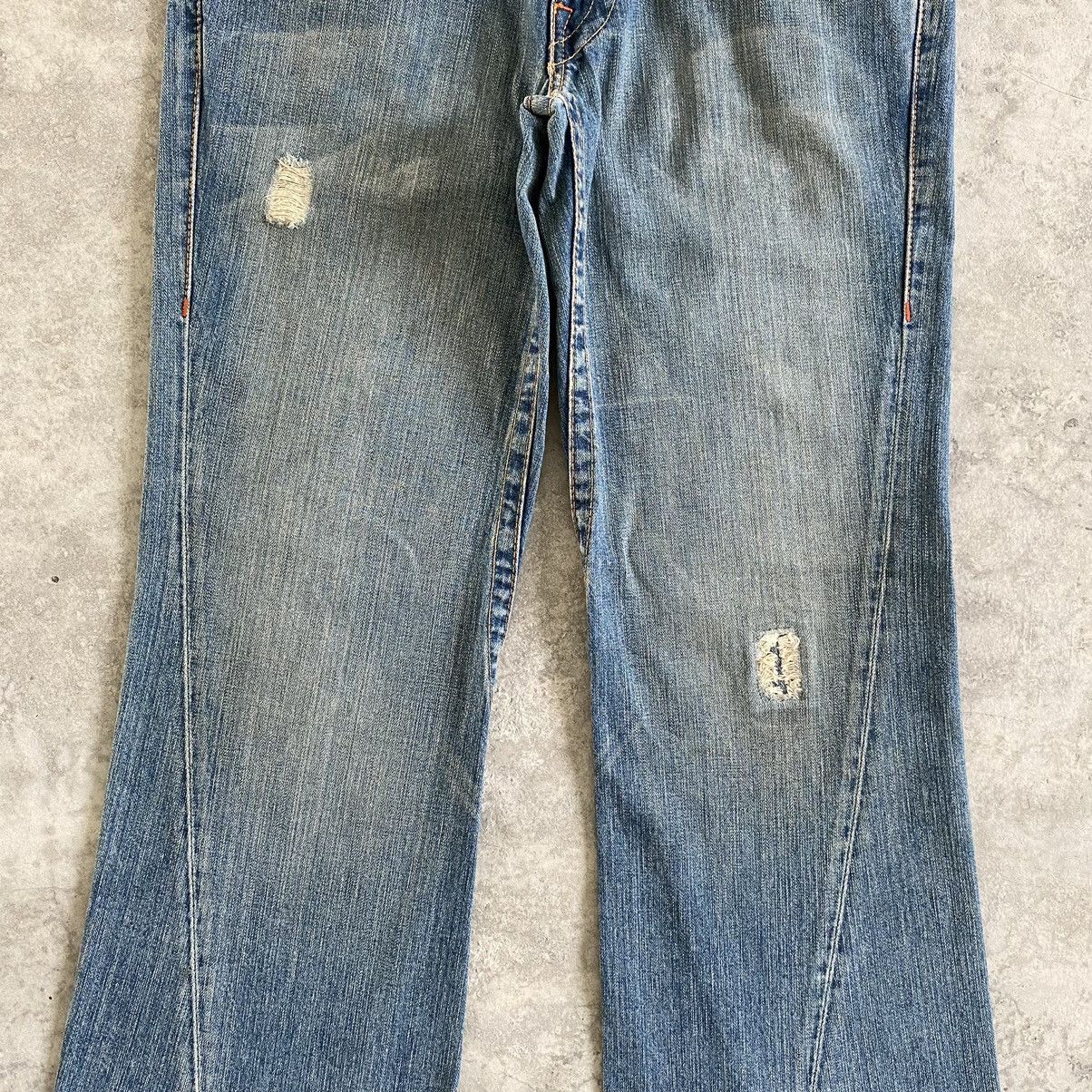 Vintage True Religion Spiral Cut Ripped Flared Denin Jeans