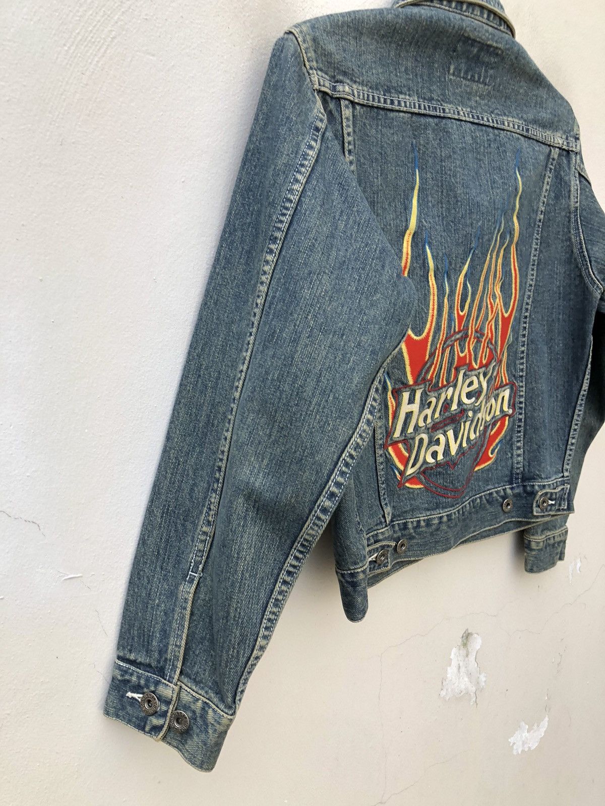 Harley Davidson × Vintage Vintage Harley Davidson Flames Denim Trucker Jacket Size US M / EU 48-50 / 2 - 6 Thumbnail