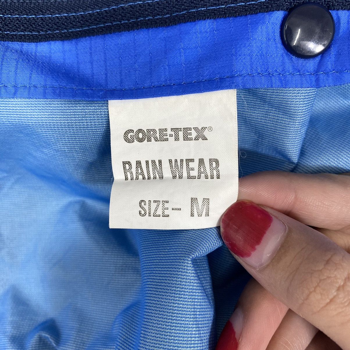 Vintage Vintage GORE-TEX Button Up Blue Rain Wear Jacket Size US XL / EU 56 / 4 - 5 Thumbnail