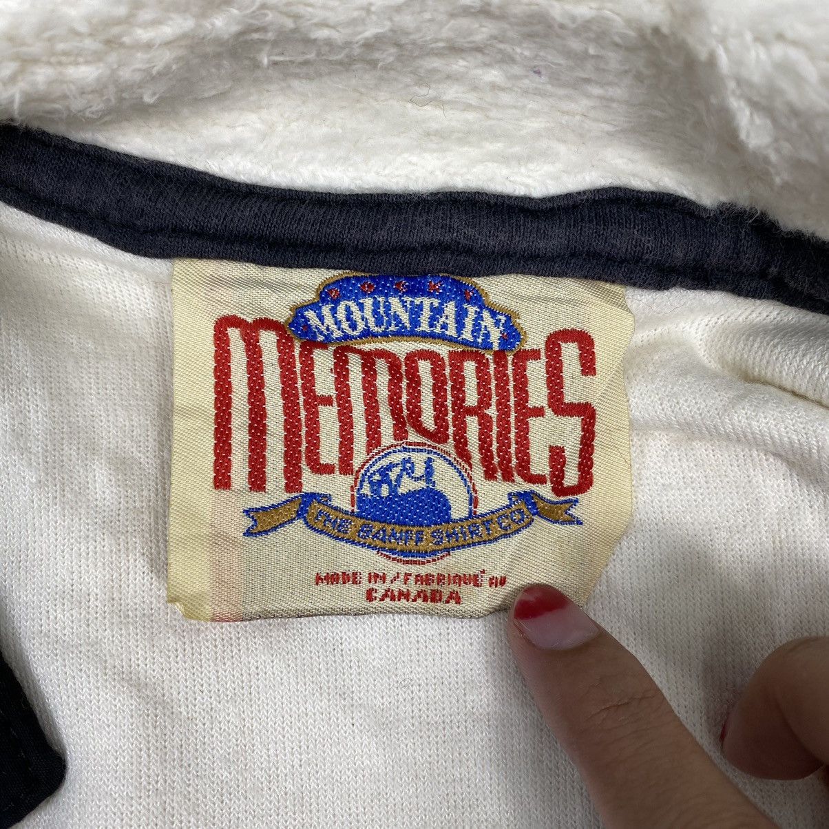 The Mountain MOUNTAIN MEMORIES BANFF Snap Button Deeep Pile Sherpa Jacket Size US XS / EU 42 / 0 - 6 Thumbnail