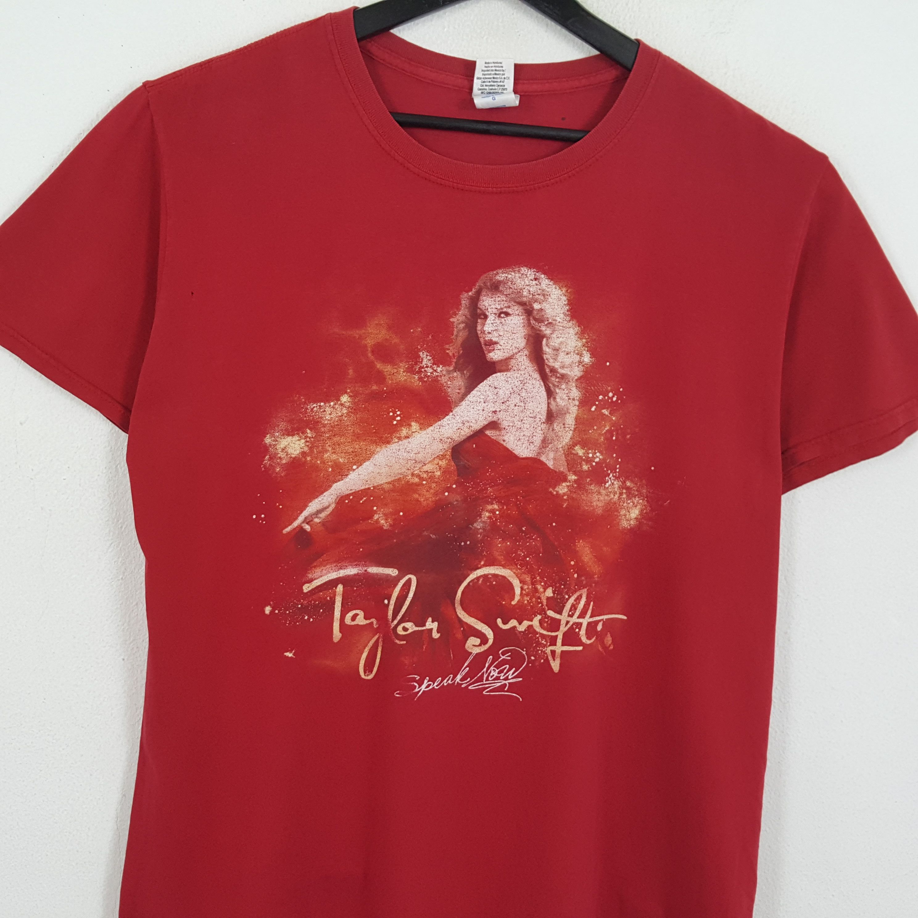 Band Tees TAYLOR SWIFT American Solo Singer Photo Print Tshirt Size US L / EU 52-54 / 3 - 2 Thumbnail