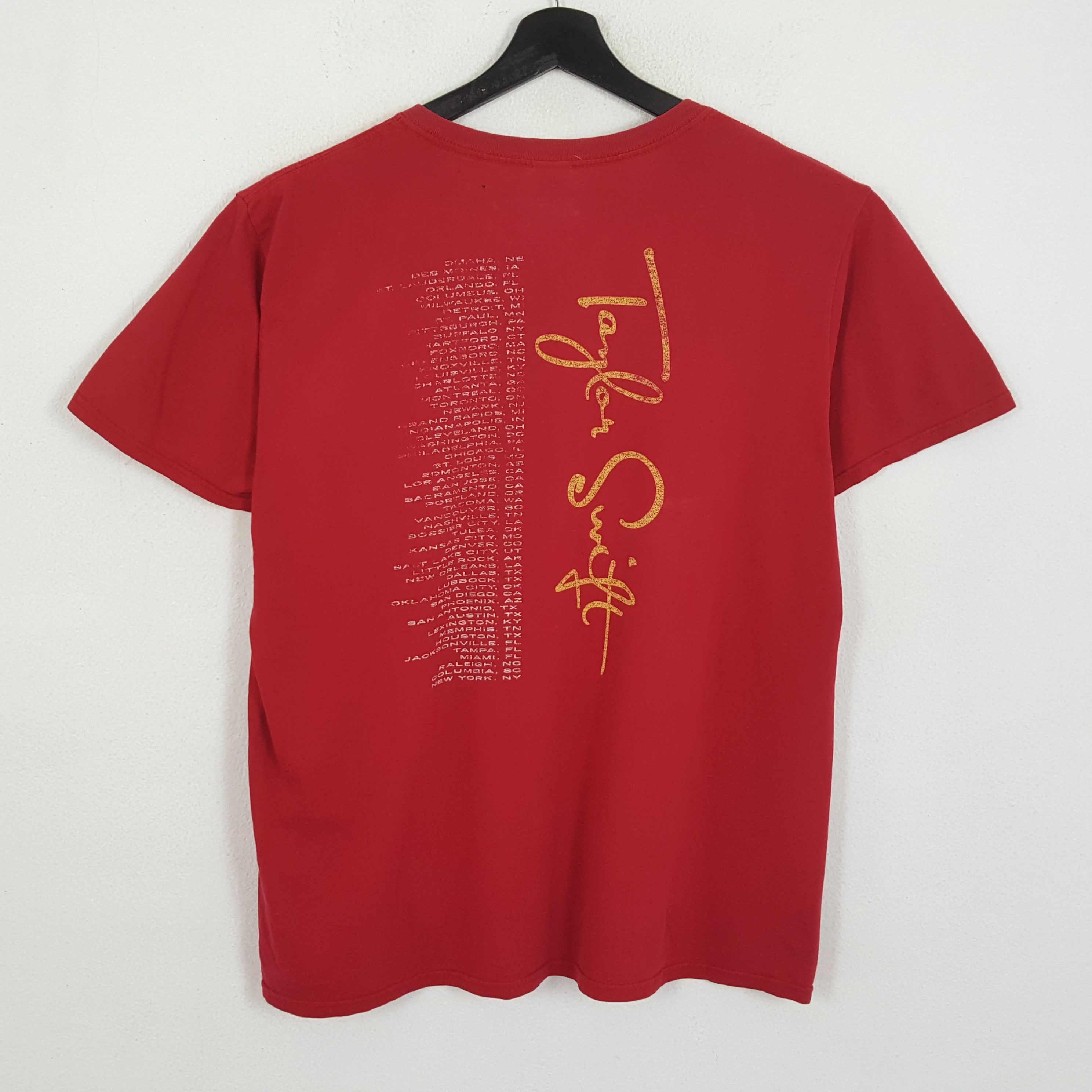 Band Tees TAYLOR SWIFT American Solo Singer Photo Print Tshirt Size US L / EU 52-54 / 3 - 3 Thumbnail