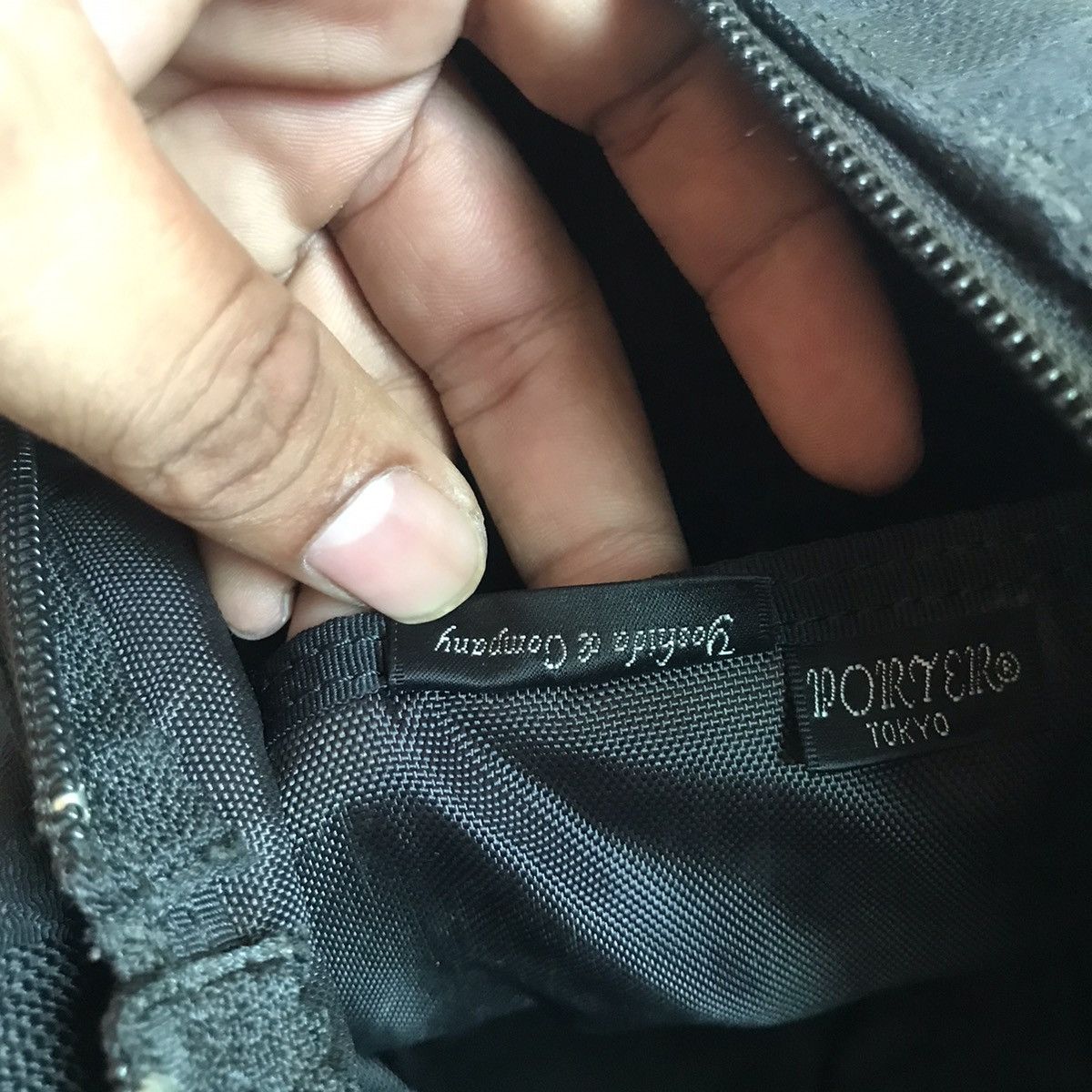 Porter ‼️VINTAGE PORTER MESSEGGER THE 70thANNIVERSARY NICE CONDITION Size ONE SIZE - 12 Thumbnail