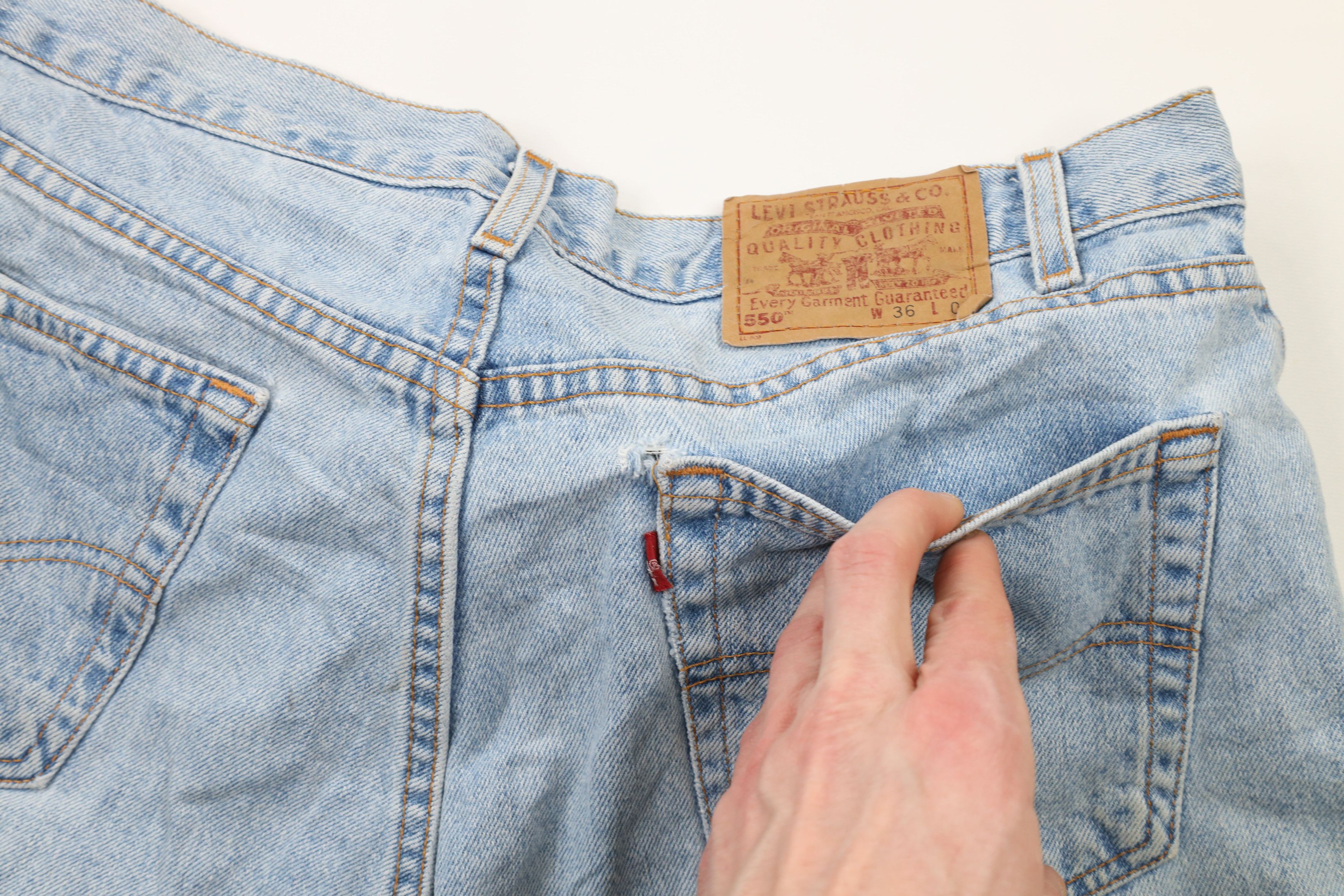 Levi's × Vintage Vintage Levis 550 Relaxed Fit Denim Jean Shorts Jorts USA Size US 36 / EU 52 - 6 Thumbnail