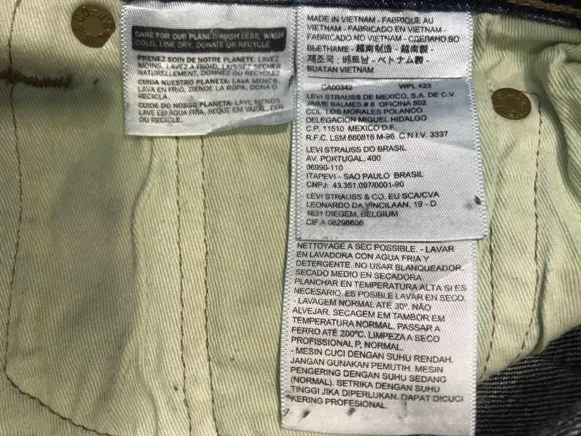 Levi's Distressed Levi's Strauss 501 Button Fly Jeans Fits Size 31 Size US 31 - 9 Thumbnail