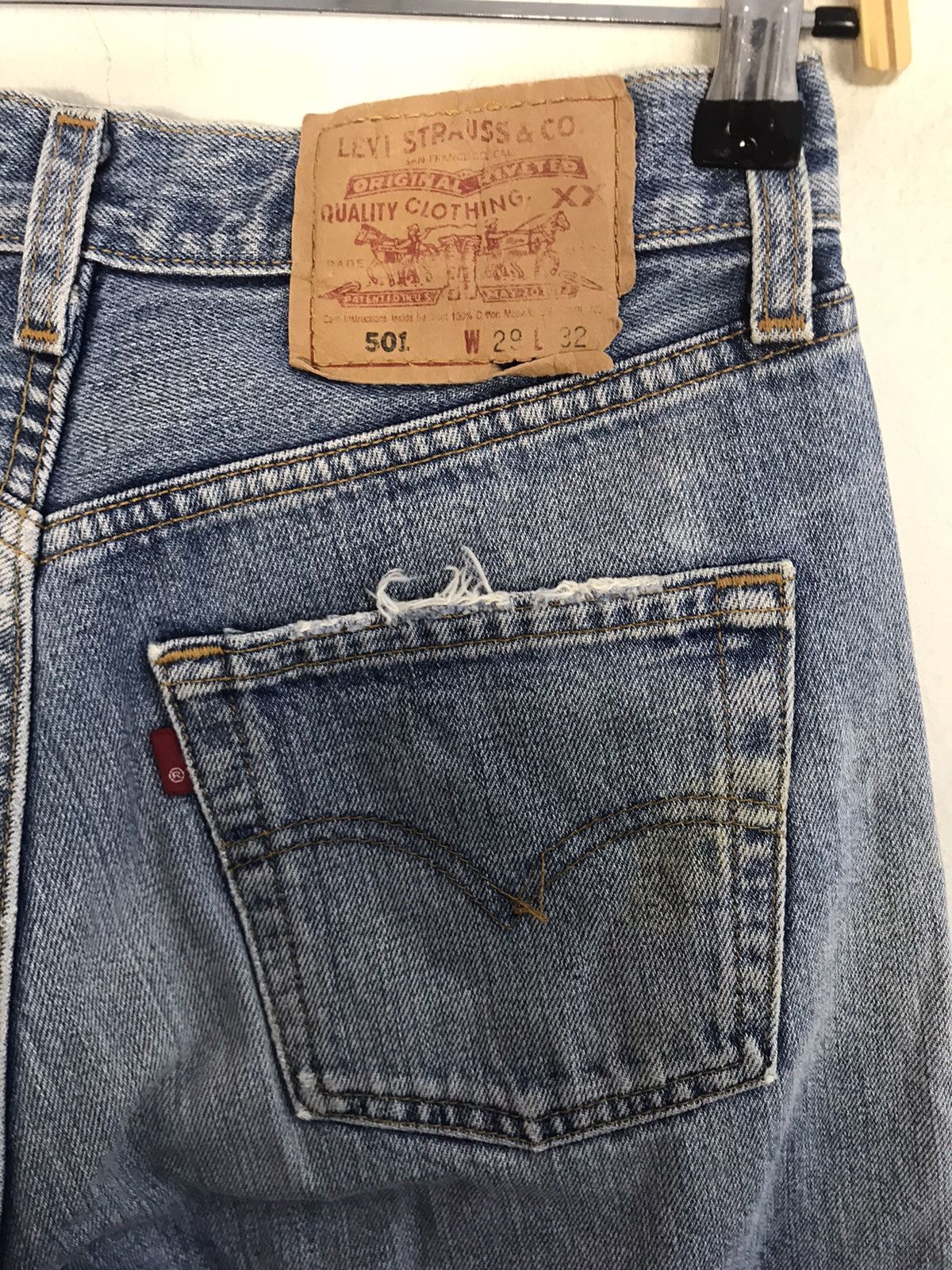 Distressed Faded Levi's Strauss 501 Button Fly Jeans Size 27