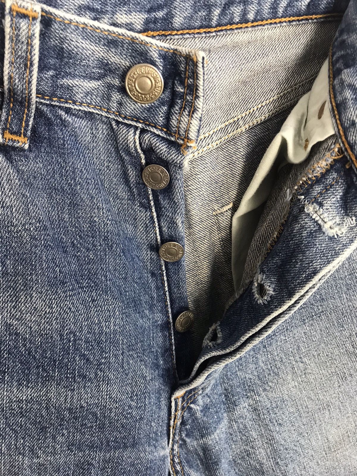Distressed Faded Levi's Strauss 501 Button Fly Jeans Size 27