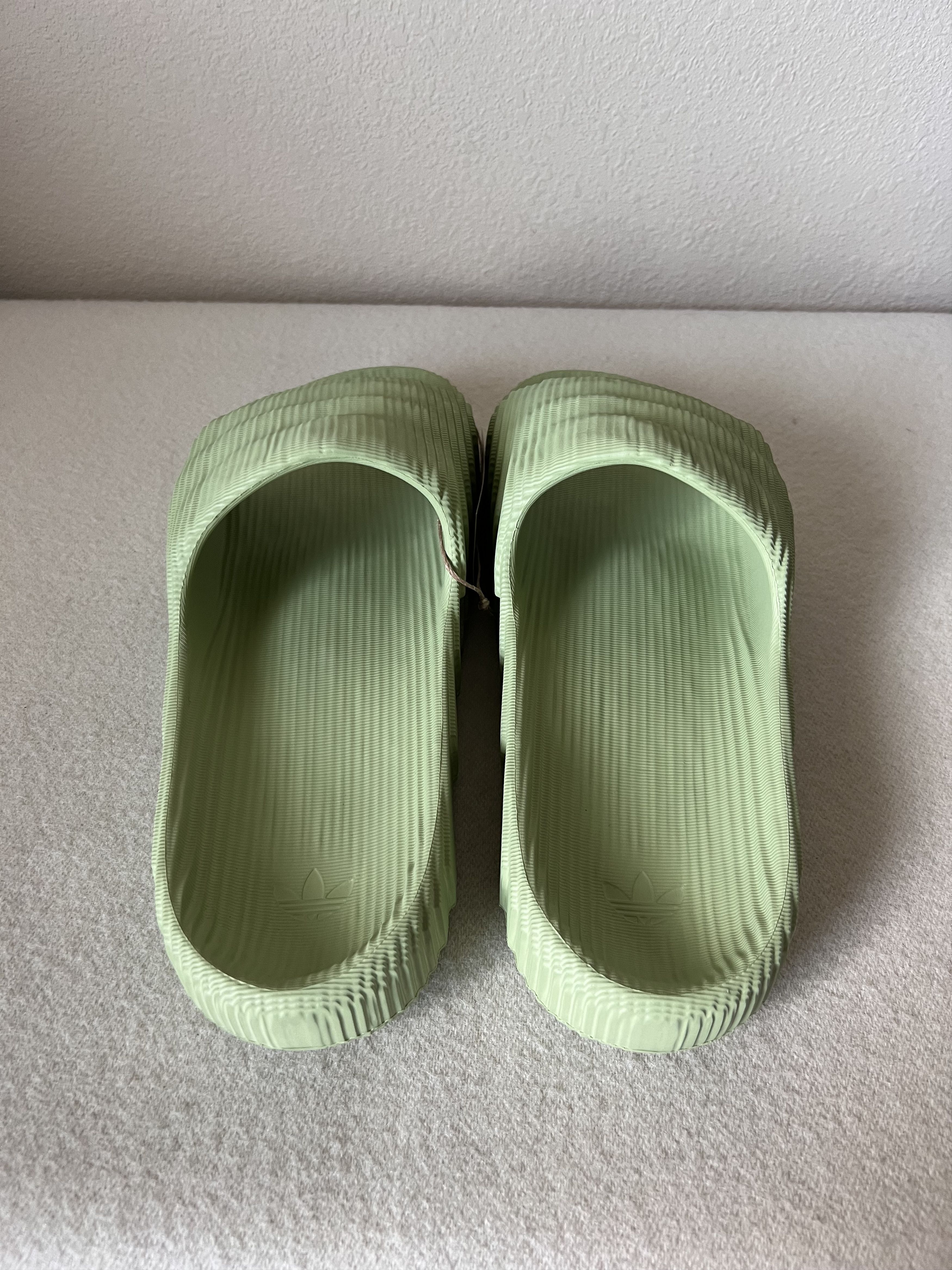 Adidas Adidas Adilette 22 in Magic Lime Size US 13 / EU 46 - 4 Thumbnail