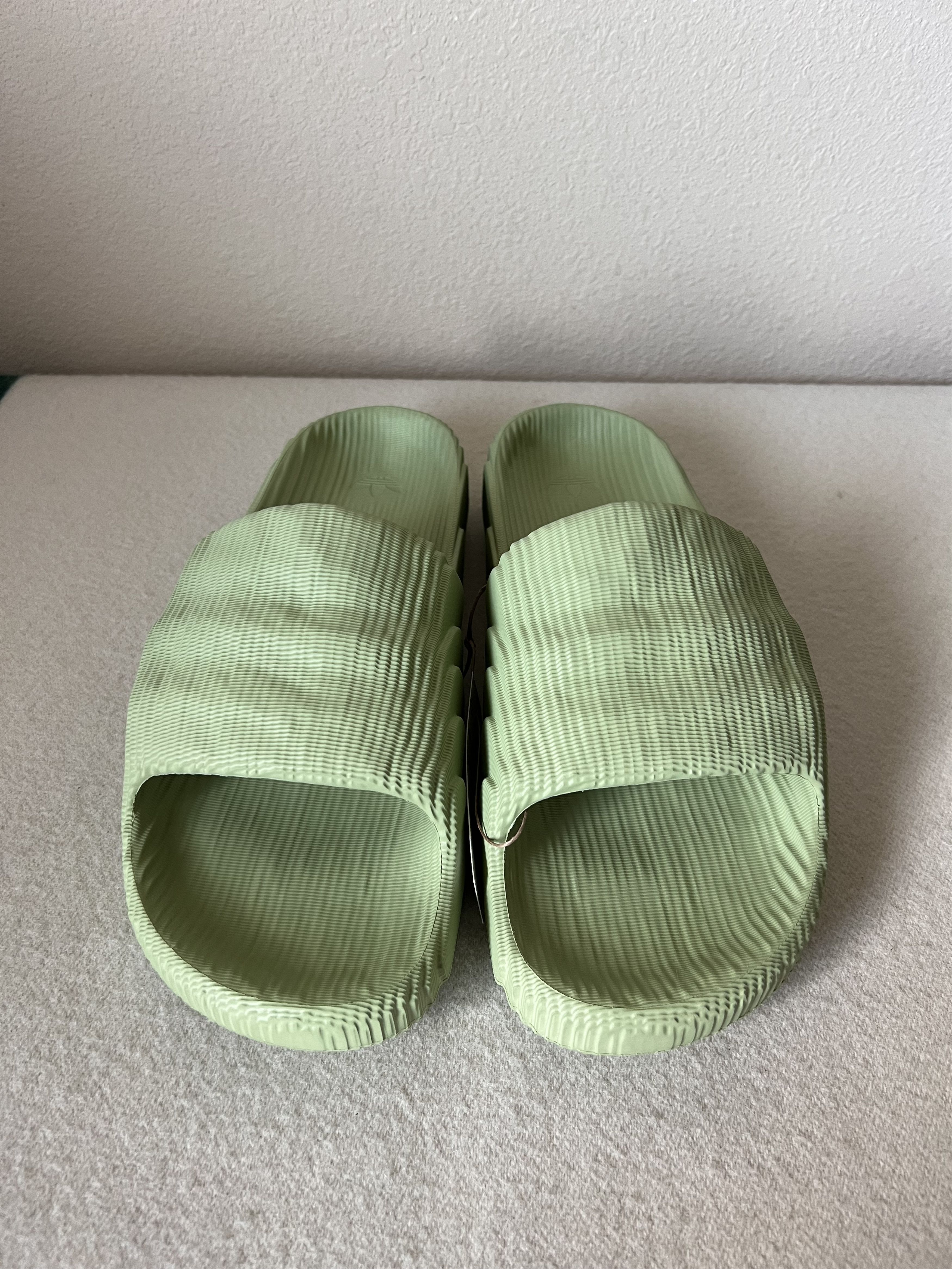Adidas Adidas Adilette 22 in Magic Lime Size US 13 / EU 46 - 2 Thumbnail