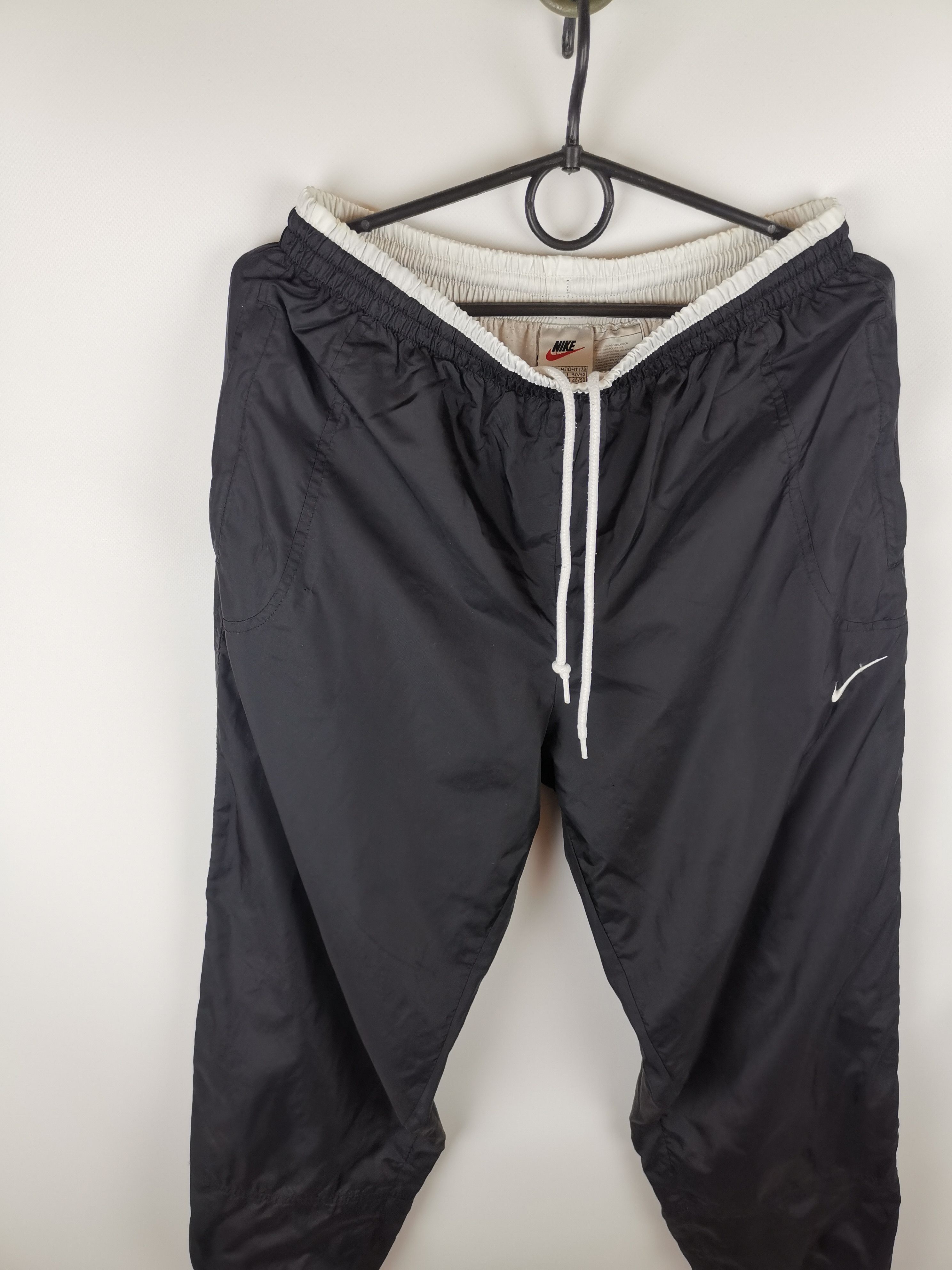 Nike Nike vintage 90s black white swoosh track pants Size US 32 / EU 48 - 5 Thumbnail