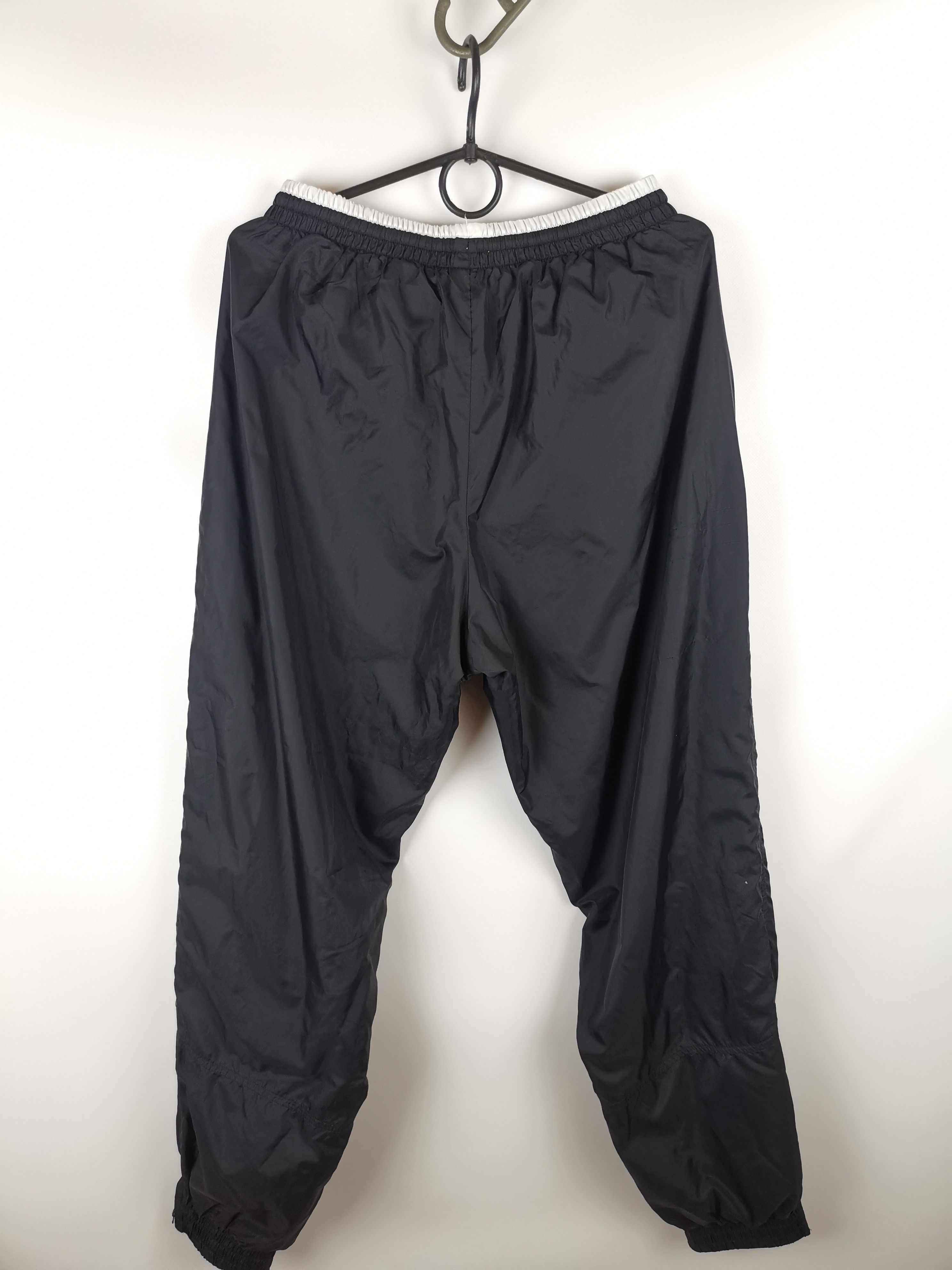 Nike Nike vintage 90s black white swoosh track pants Size US 32 / EU 48 - 2 Thumbnail