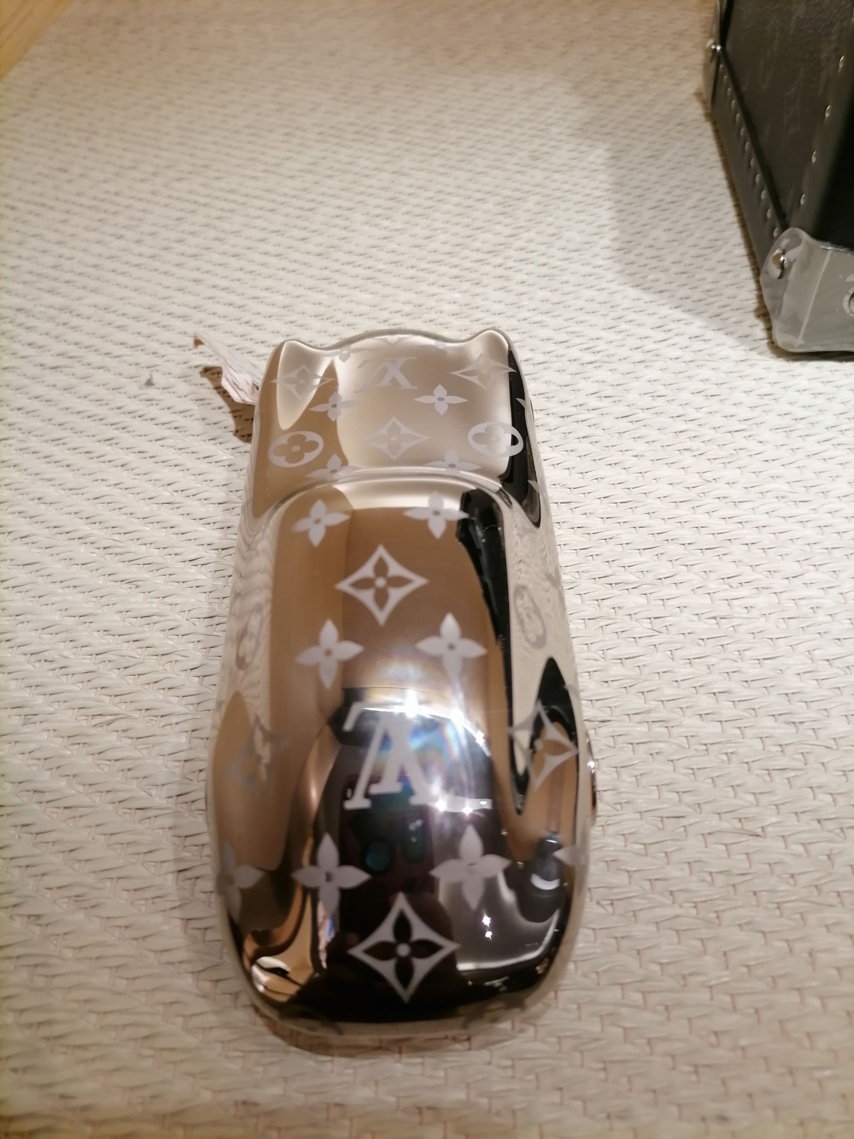 Louis Vuitton RARE LOUIS VUITTON VOGUEZ VOLEZ VOYAGEZ PAPERWEIGHT Size ONE SIZE - 5 Thumbnail