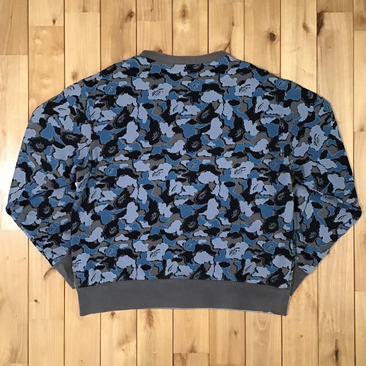 Bape × Kaws 🔥 reversible 🔥 BAPE x kaws sweat shirt cloud camo Size US M / EU 48-50 / 2 - 3 Thumbnail