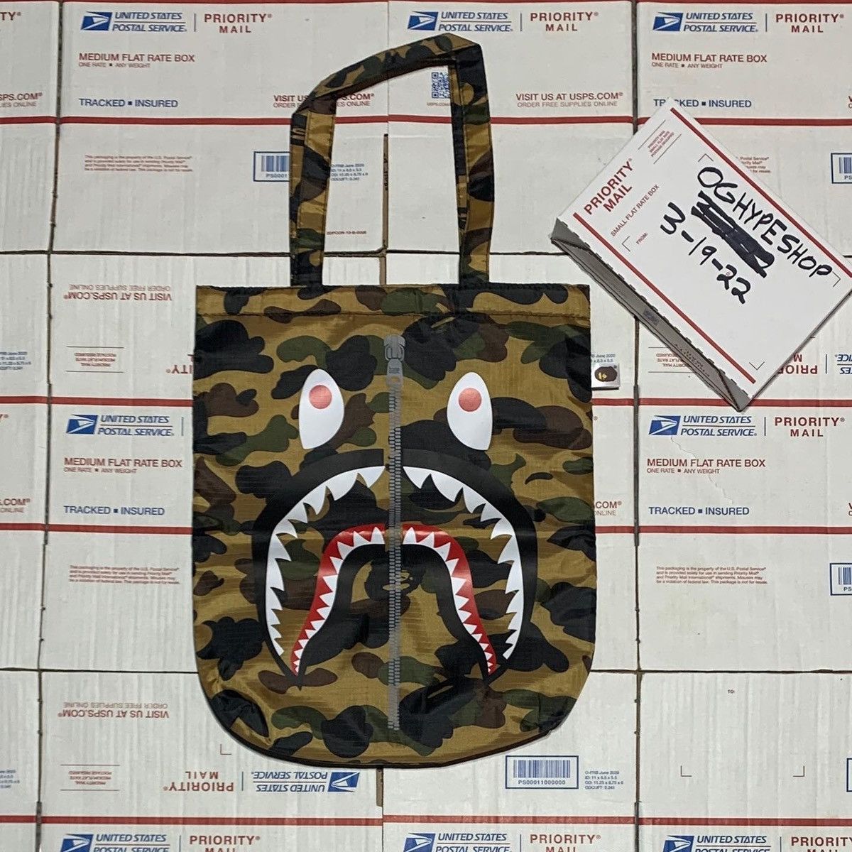 Bape 2015 Bape Camo Tote Bag Size ONE SIZE - 1 Thumbnail