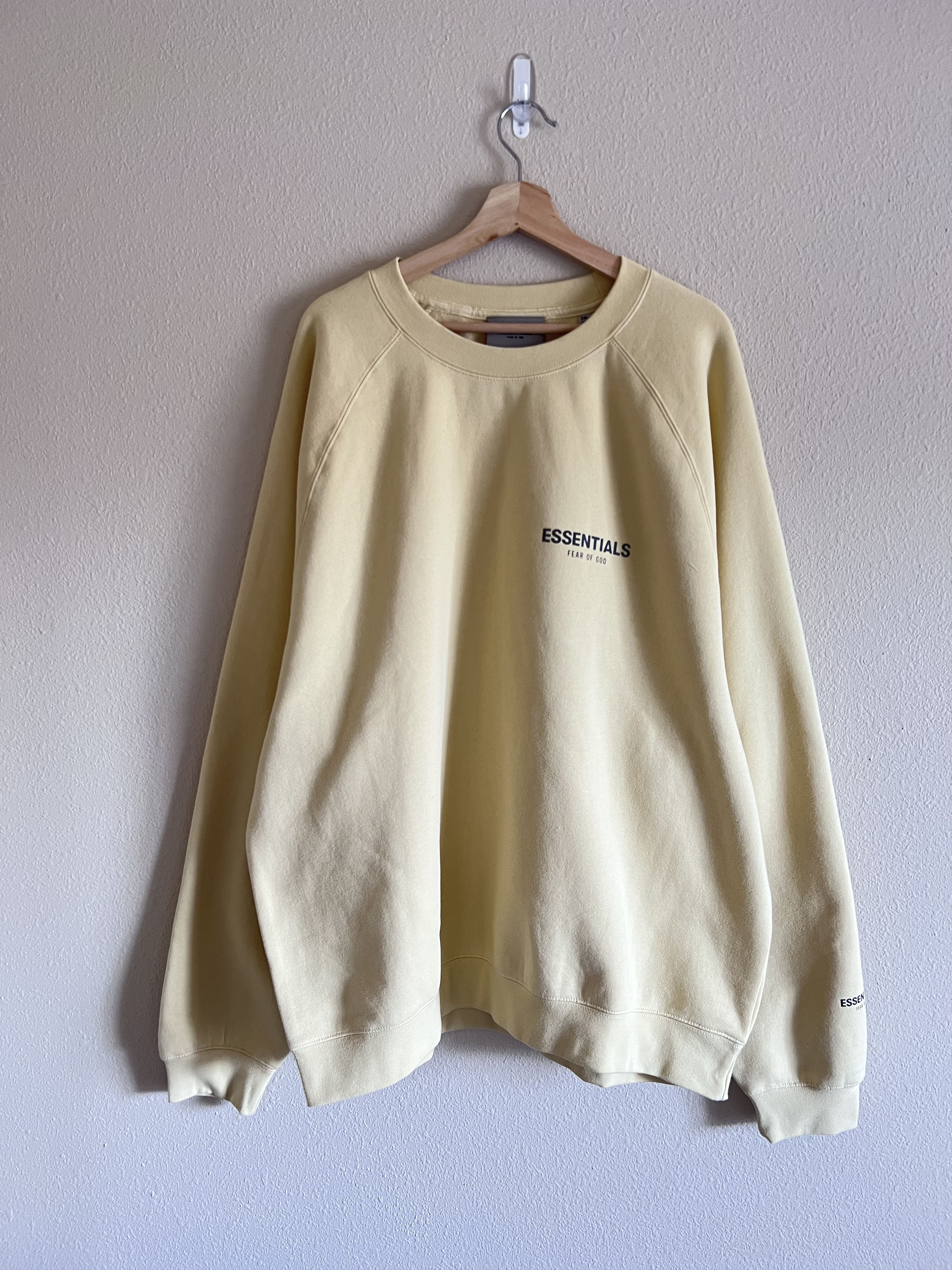 image of Fear Of God Essentions Mr. Porter Exclusive Sweatshirt in Garden Glove, Men's (Size 2XL)