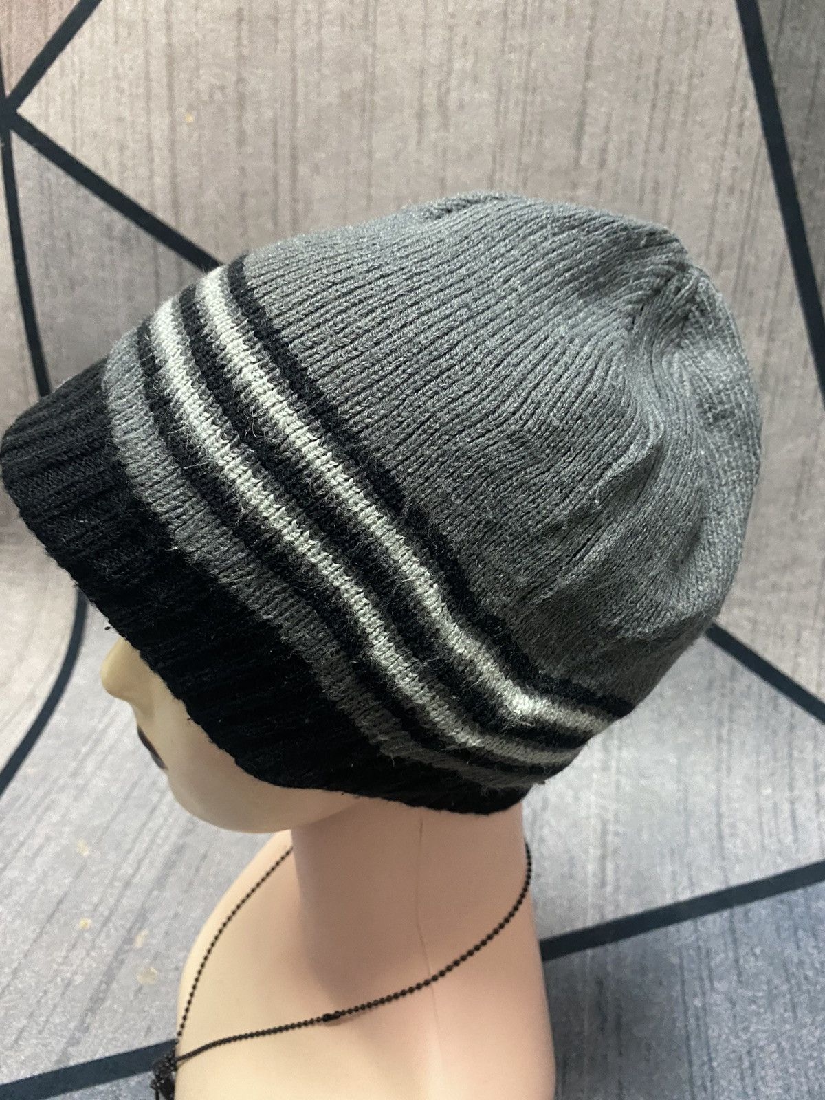 Fila Fila Small tag Beanie Hat Size ONE SIZE - 4 Thumbnail