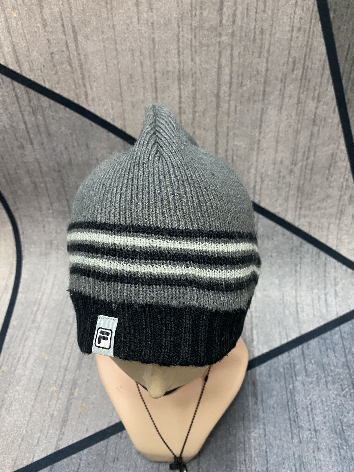 Fila Fila Small tag Beanie Hat Size ONE SIZE - 2 Thumbnail