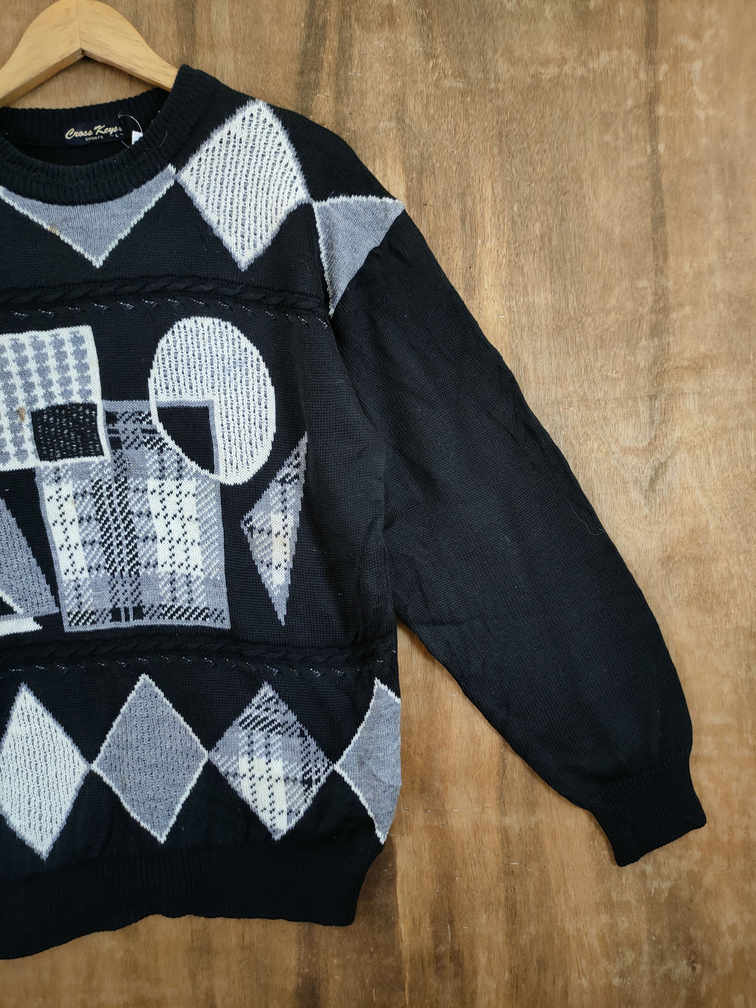 Japanese Brand D Cross Keys art streetwear knitwear sweatshirt #46-950 Size US M / EU 48-50 / 2 - 3 Thumbnail