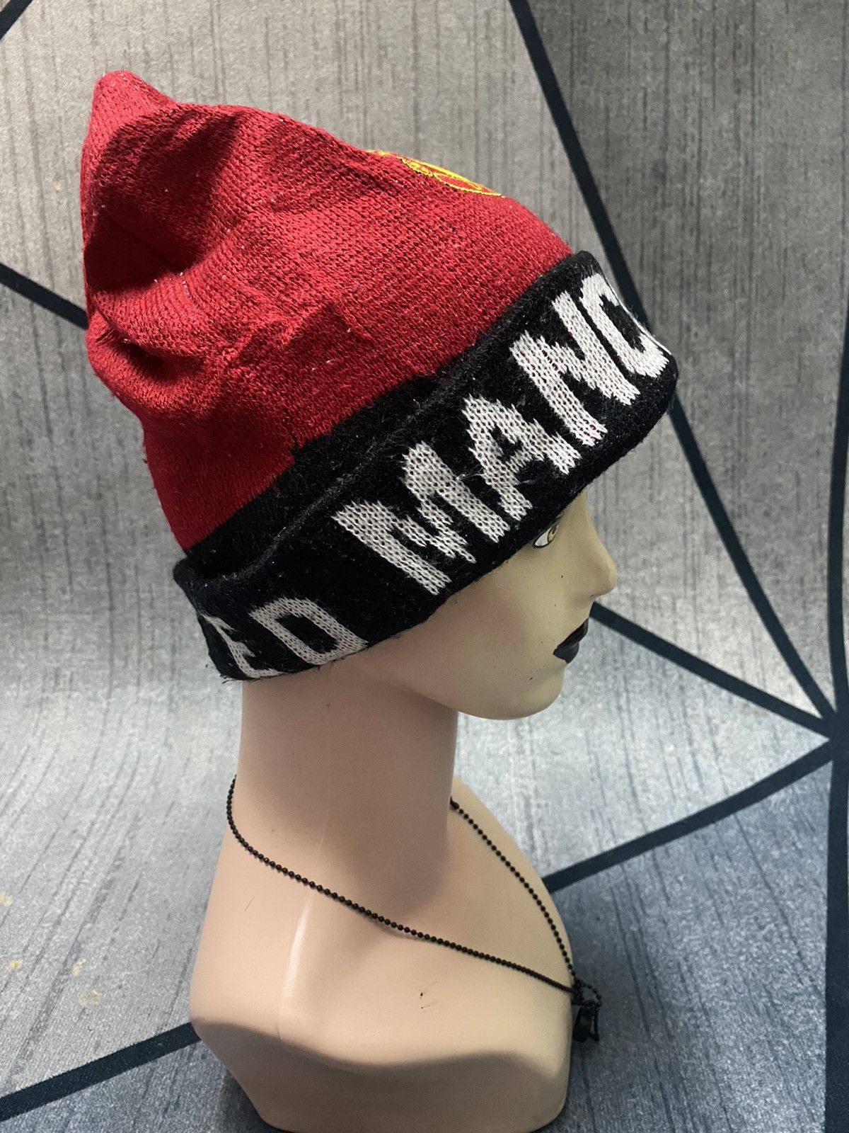 Winners Circle Manchester United Embroidered Logo Beanie Hat Size ONE SIZE - 2 Thumbnail