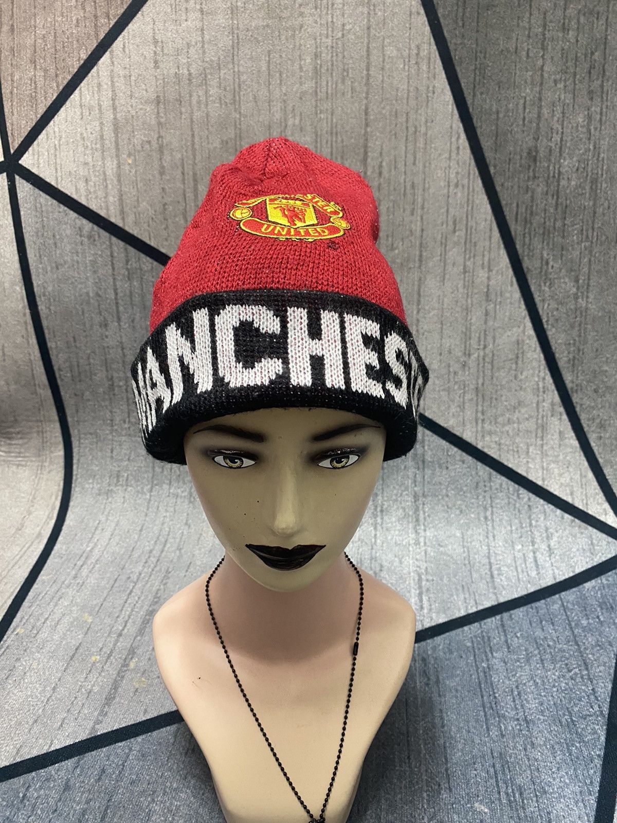 Winners Circle Manchester United Embroidered Logo Beanie Hat Size ONE SIZE - 1 Thumbnail
