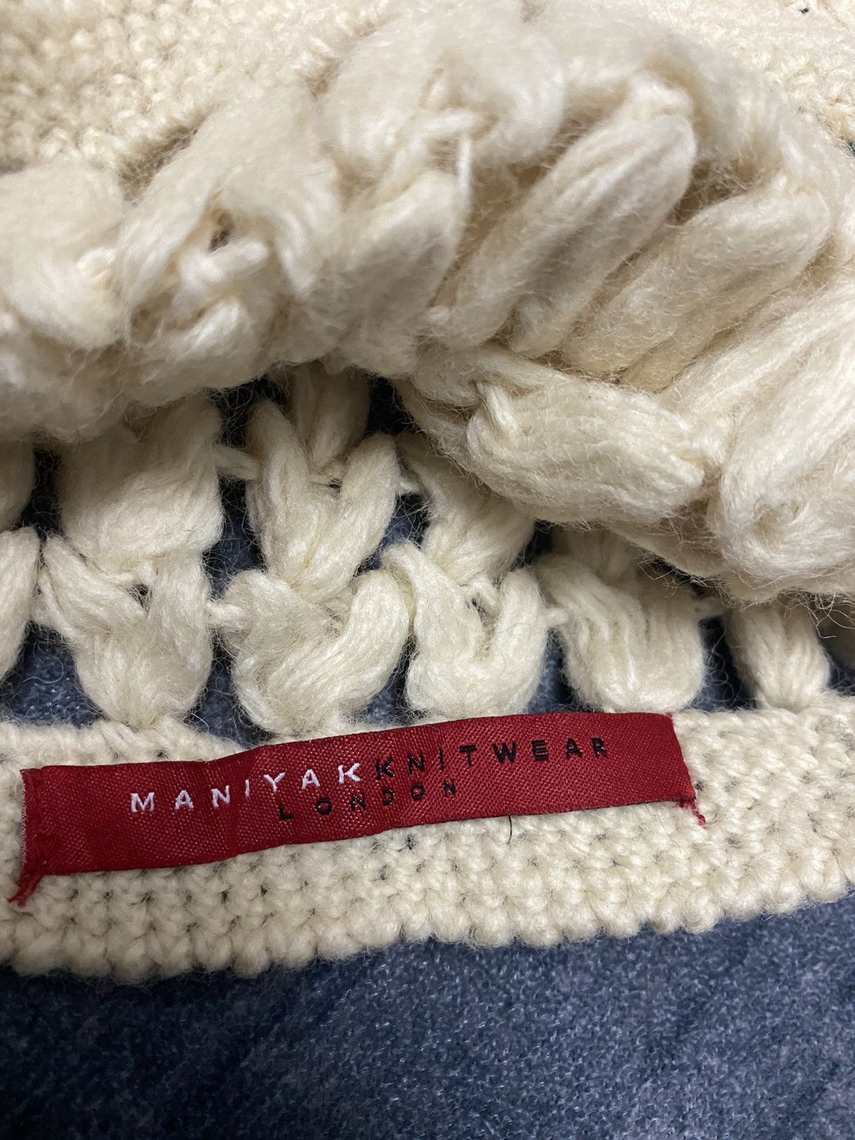 Other MANIYAK KNITWEAR LONDON HAT Size ONE SIZE - 4 Thumbnail