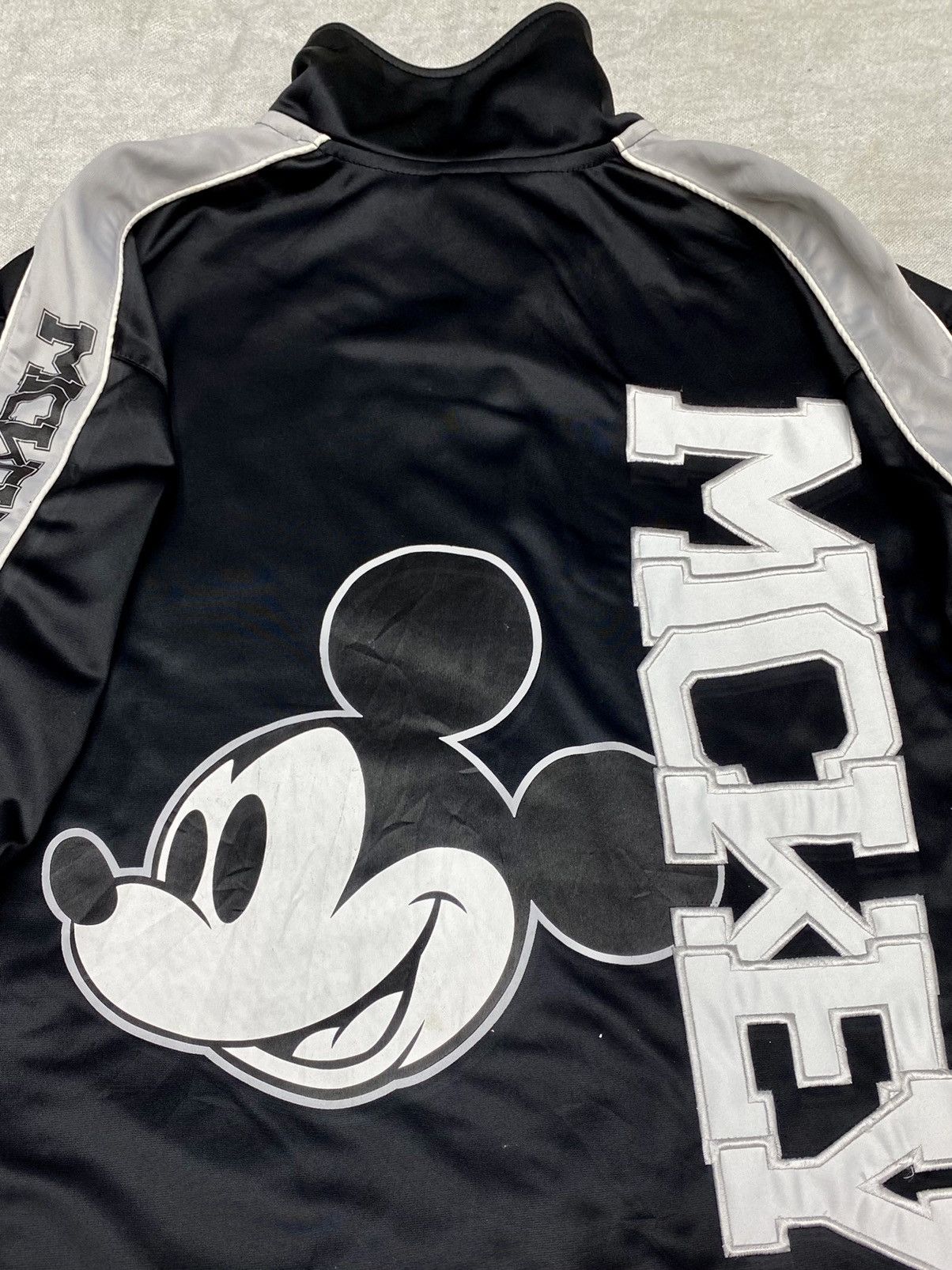 Disney × Mickey Mouse VTG 90s disney mickey mouse embroidered spell out big logo Size US M / EU 48-50 / 2 - 16 Thumbnail