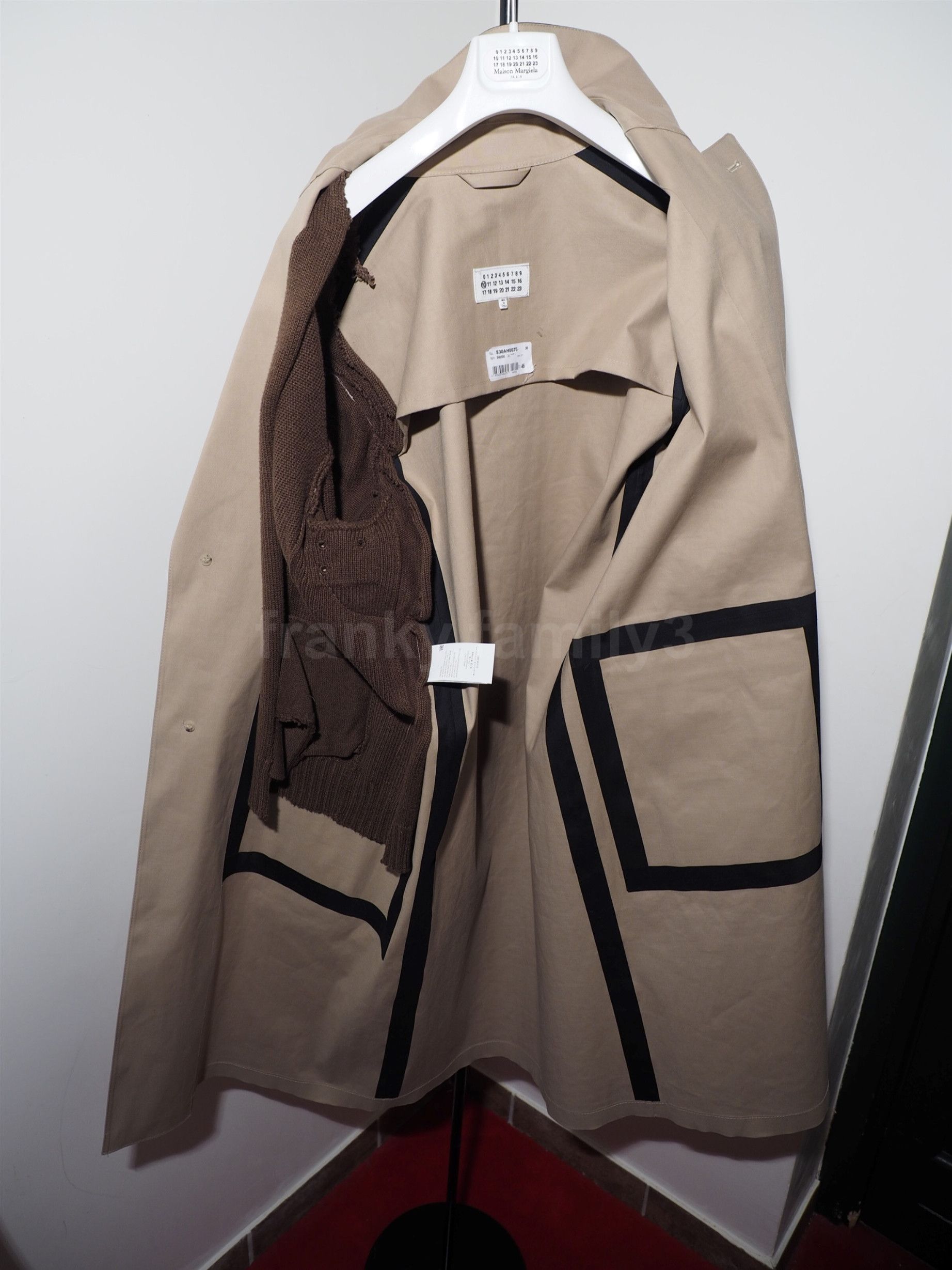 Maison Margiela masterpiece trench runway show wool sleeve Size US M / EU 48-50 / 2 - 22 Thumbnail