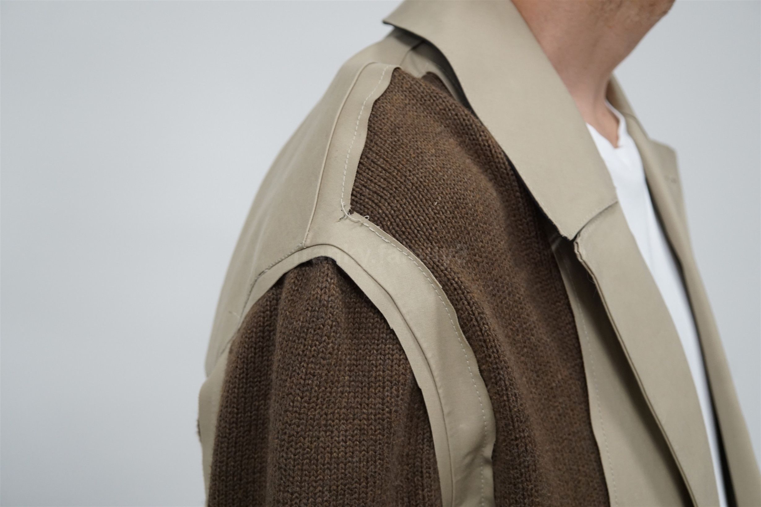 Maison Margiela masterpiece trench runway show wool sleeve Size US M / EU 48-50 / 2 - 8 Thumbnail