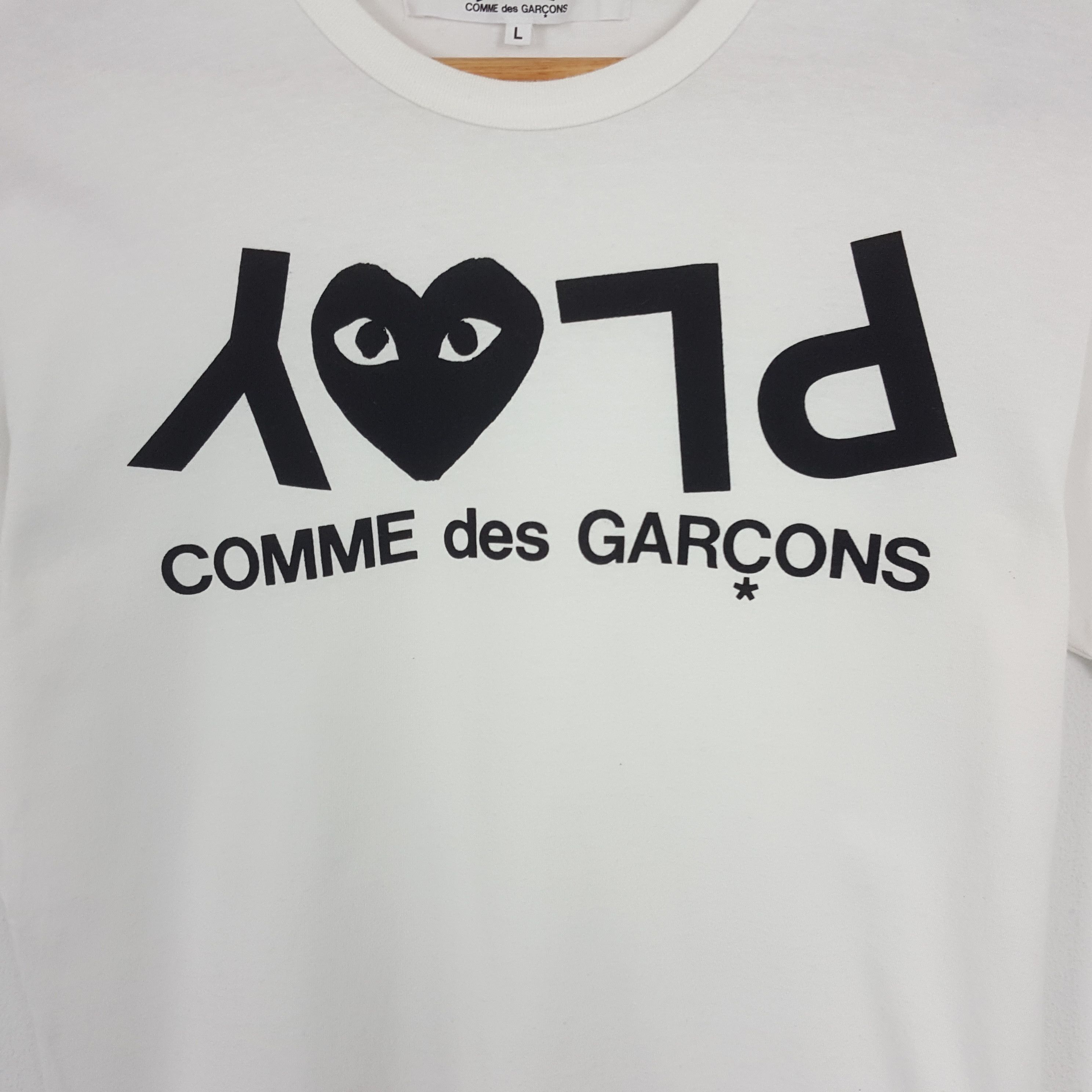 Comme des Garcons × Comme des Garcons PLAY × Vintage Vintage COMME des CARCONS PLAY Japanese Brand T-Shirt Japan Size US M / EU 48-50 / 2 - 2 Thumbnail