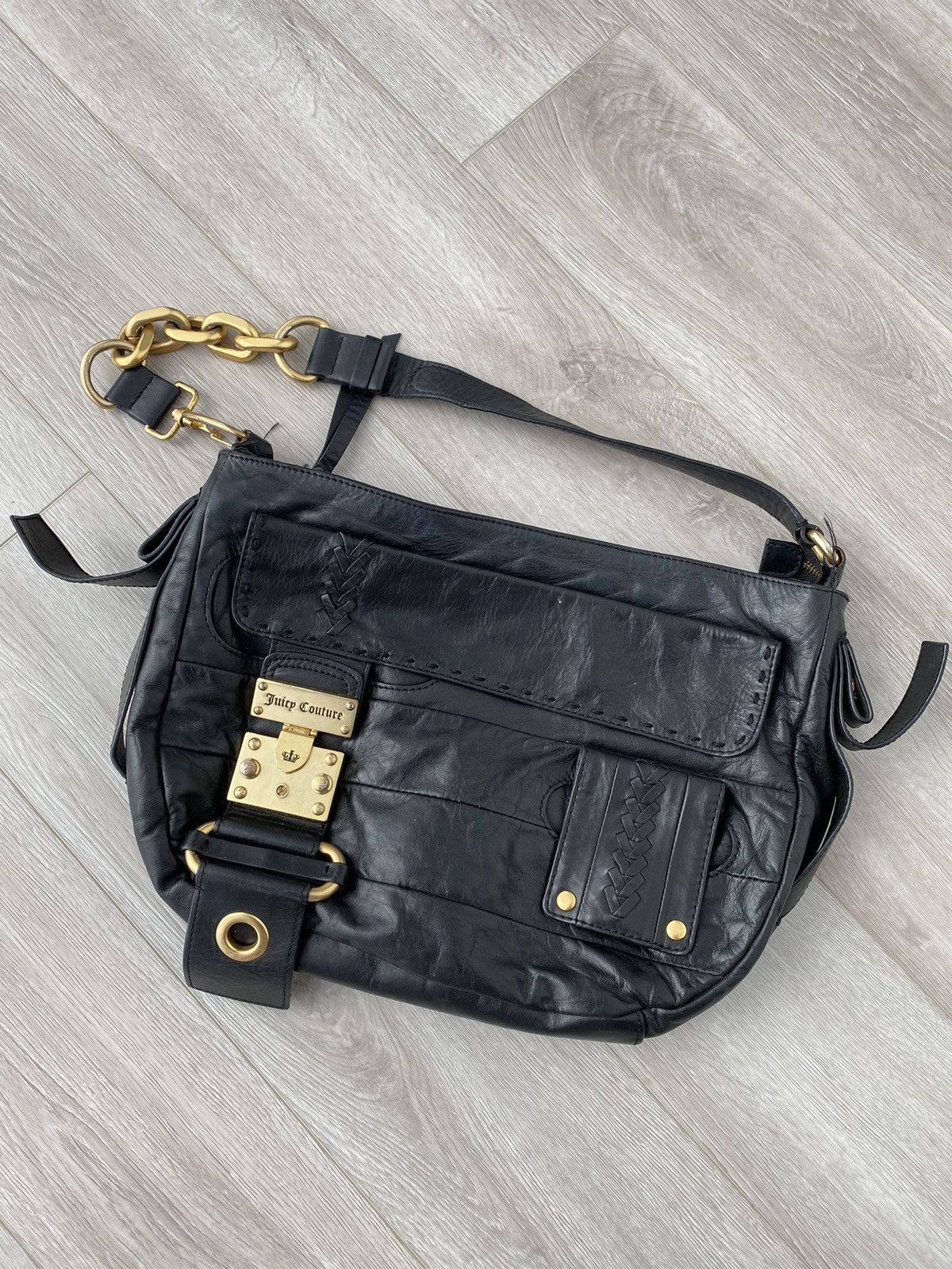 Juicy Couture × Vintage Vintage Juicy Couture Crossbody Bag Leather Size ONE SIZE - 1 Thumbnail