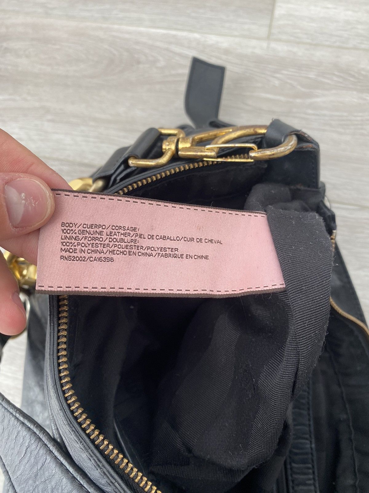 Juicy Couture × Vintage Vintage Juicy Couture Crossbody Bag Leather Size ONE SIZE - 10 Thumbnail