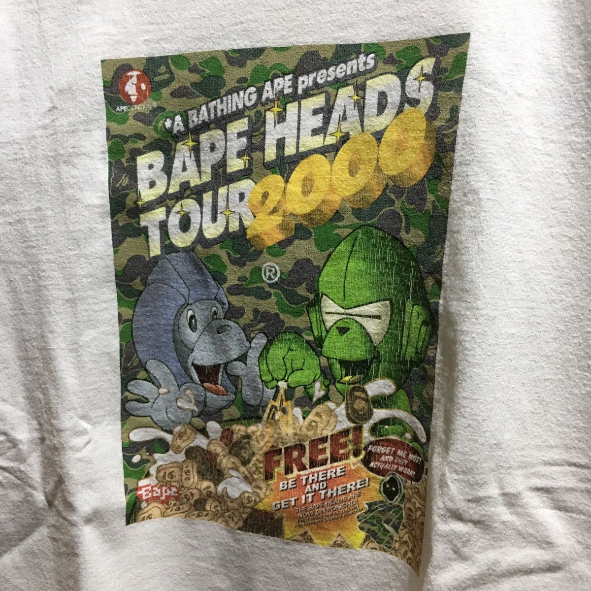 Bape × Vintage Bape Head Tour 2000 OG Nigo Tee Size US S / EU 44-46 / 1 - 3 Thumbnail