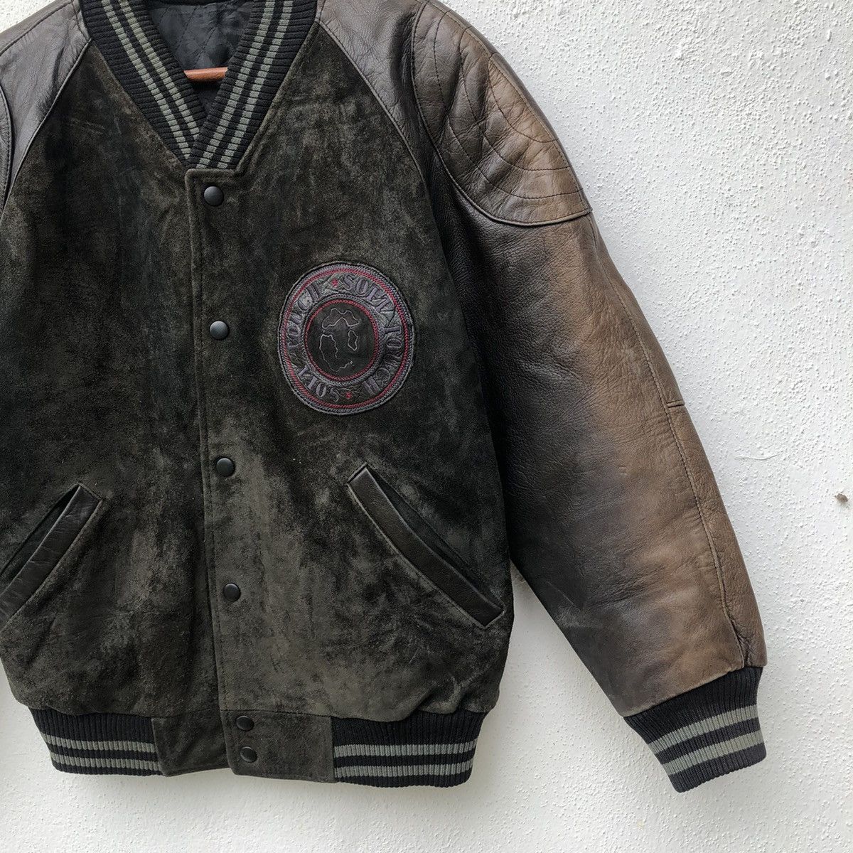 Vintage VTG JAPANNESE BRAND LEATHER COWHIDE VARSITY JACKET Size US M / EU 48-50 / 2 - 13 Thumbnail