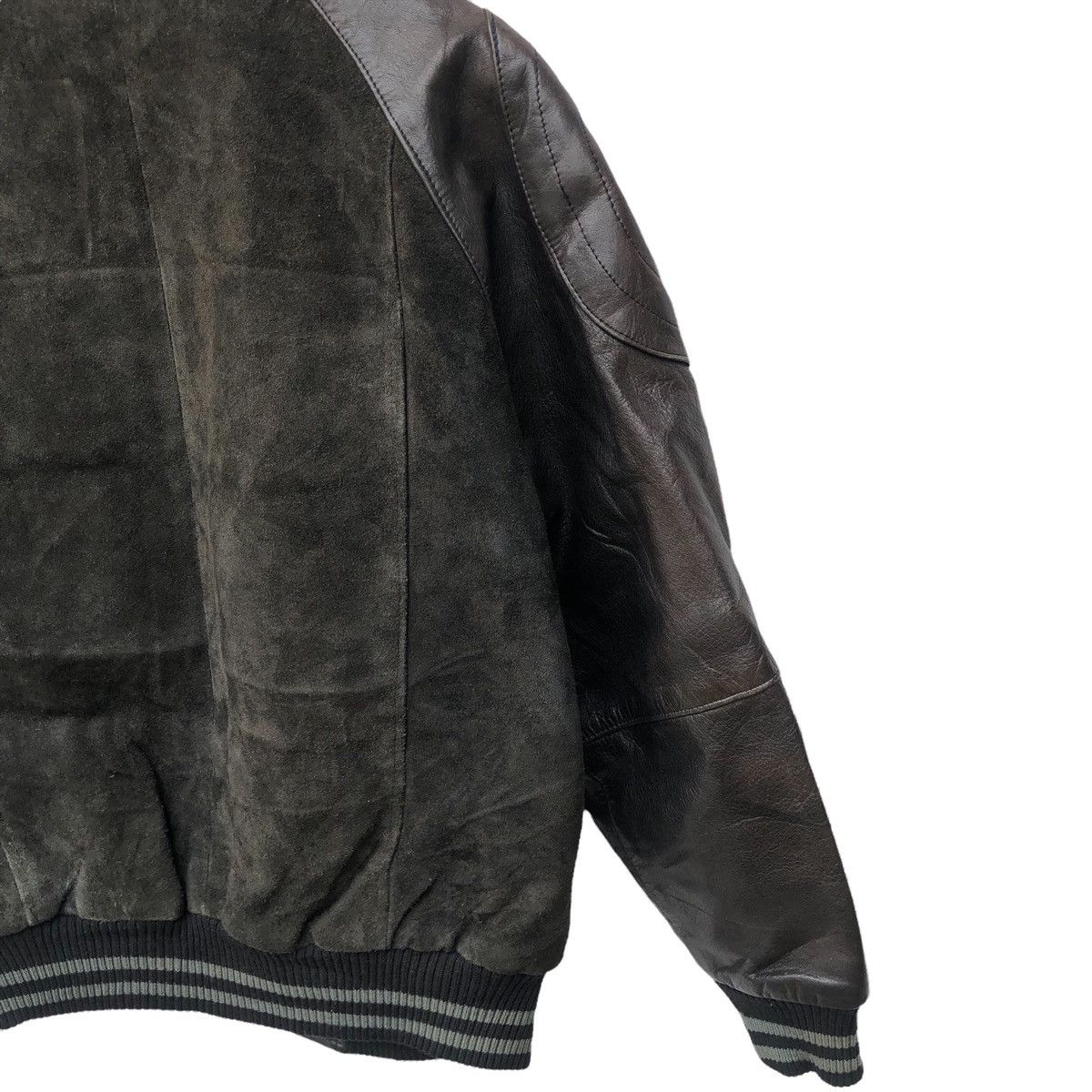 Vintage VTG JAPANNESE BRAND LEATHER COWHIDE VARSITY JACKET Size US M / EU 48-50 / 2 - 9 Thumbnail