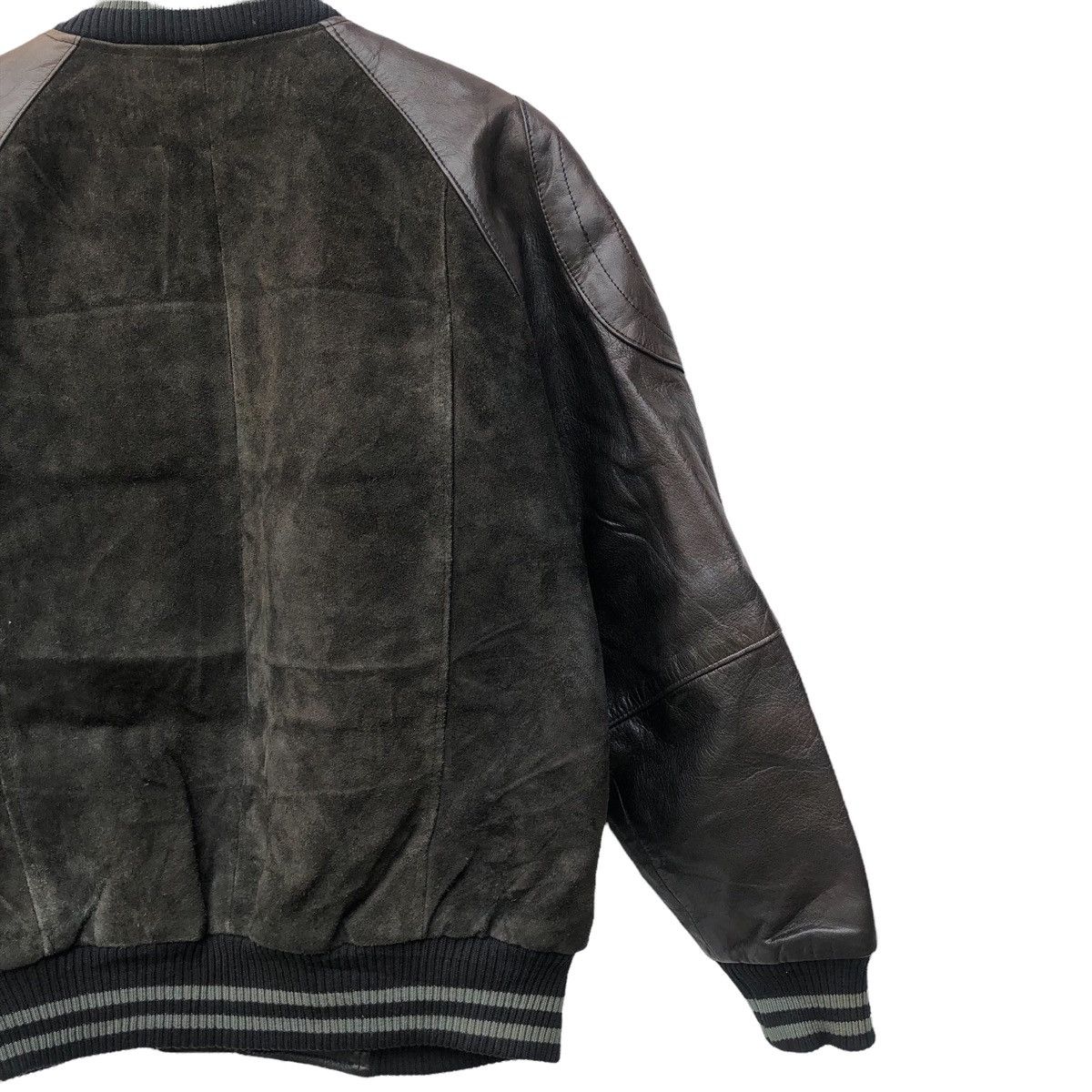 Vintage VTG JAPANNESE BRAND LEATHER COWHIDE VARSITY JACKET Size US M / EU 48-50 / 2 - 7 Thumbnail