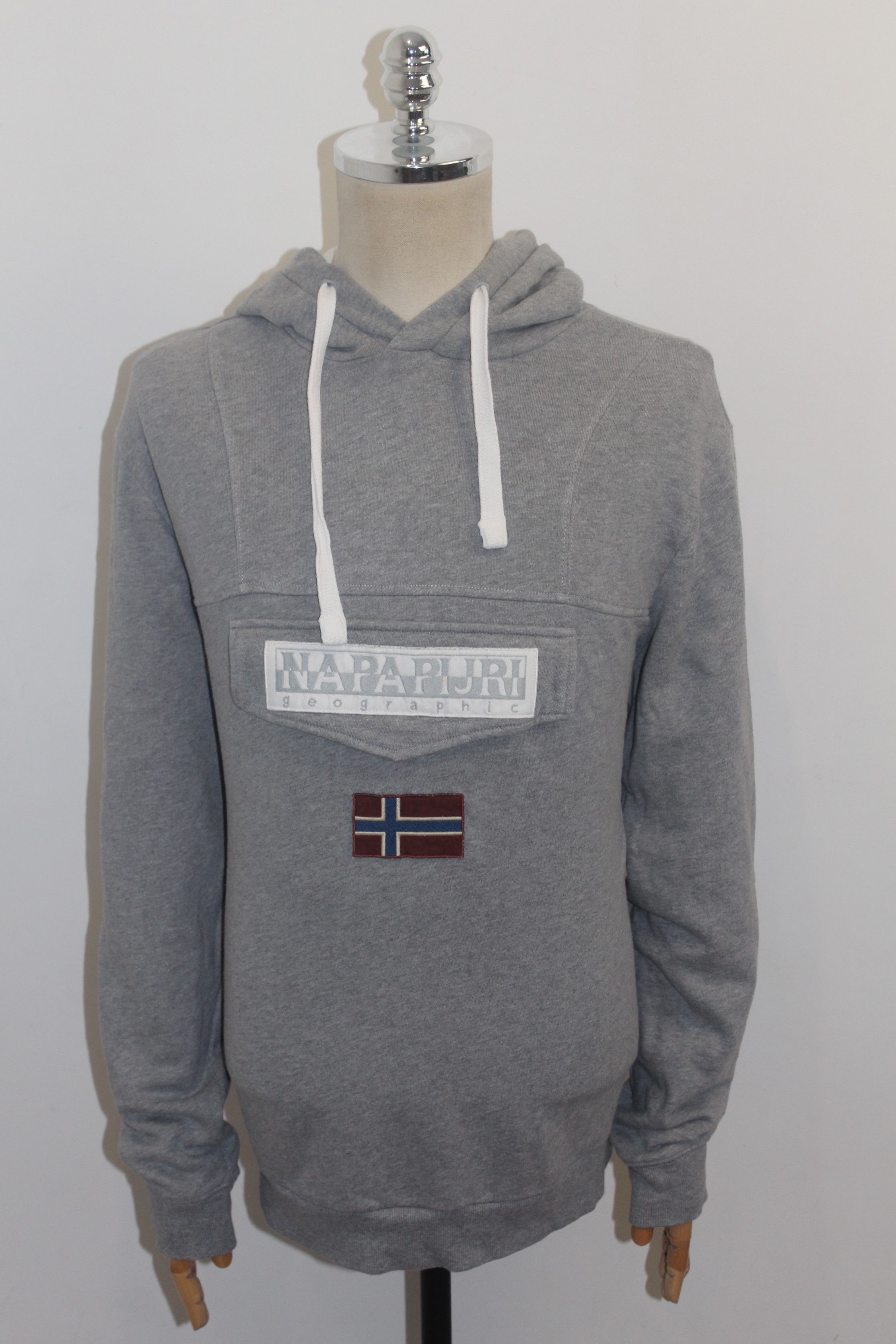 Napapijri NAPAPIJRI Activewear Hoodie Top Size US XL / EU 56 / 4 - 1 Thumbnail