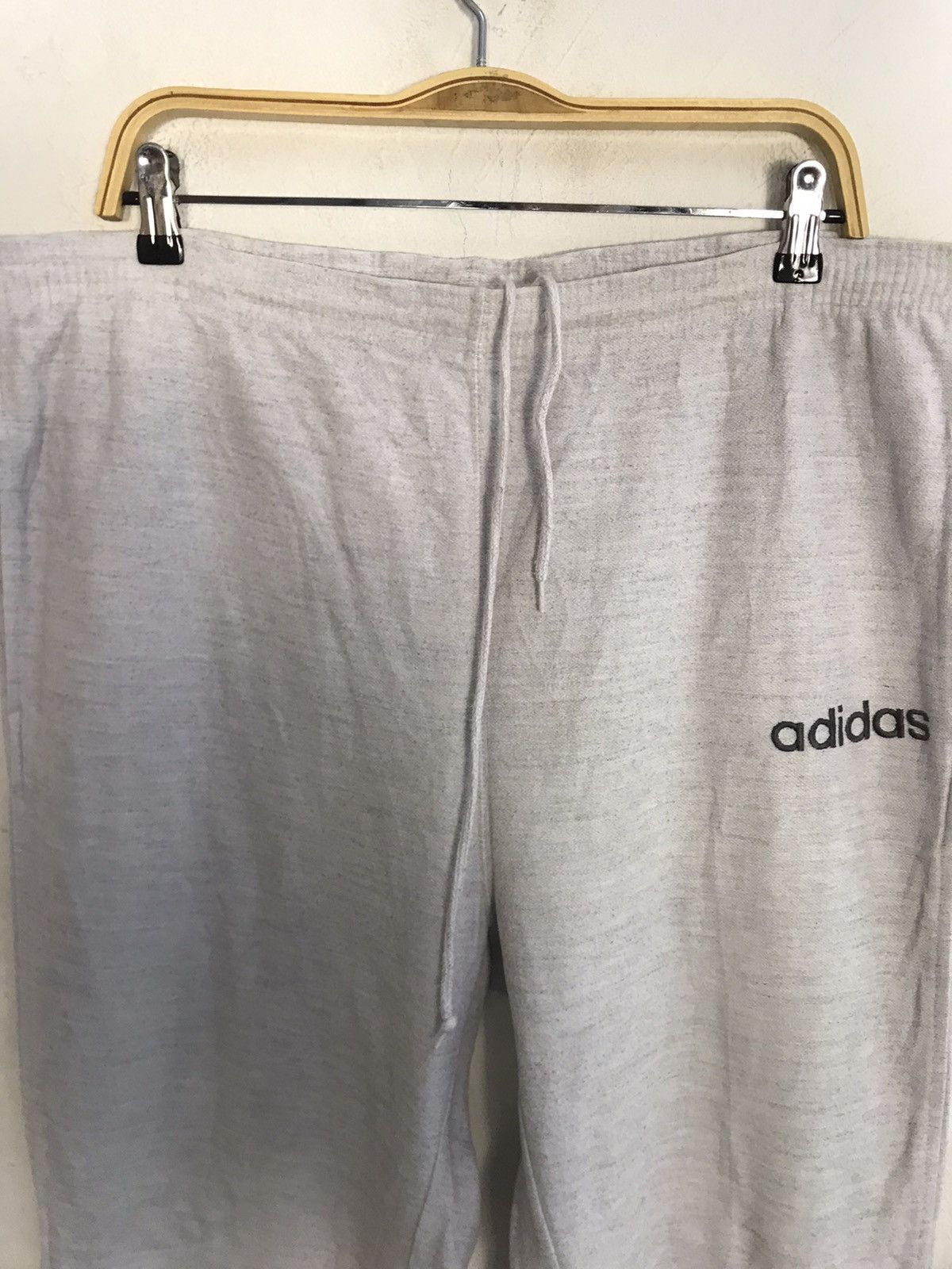Adidas 90s Adidas Jogger Tracksuit Pants Fashion Embroidery Logo Size 36" / US 14 / IT 50 - 3 Thumbnail