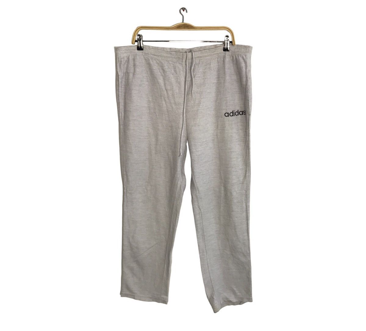 Adidas 90s Adidas Jogger Tracksuit Pants Fashion Embroidery Logo Size 36" / US 14 / IT 50 - 1 Thumbnail