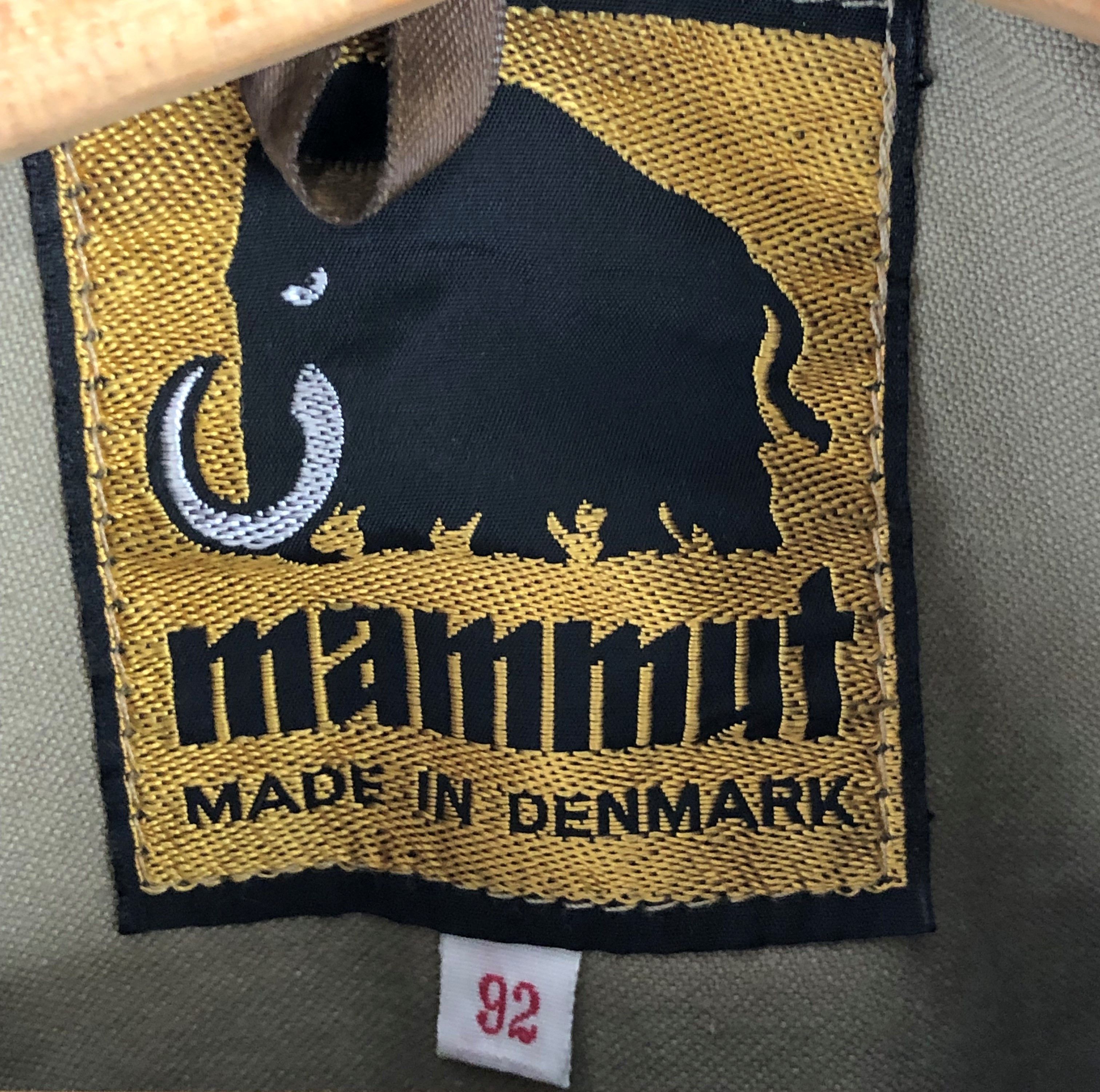 Mammut Vintage 90s MAMMUT Beige Jacket M261 Size US L / EU 52-54 / 3 - 10 Thumbnail