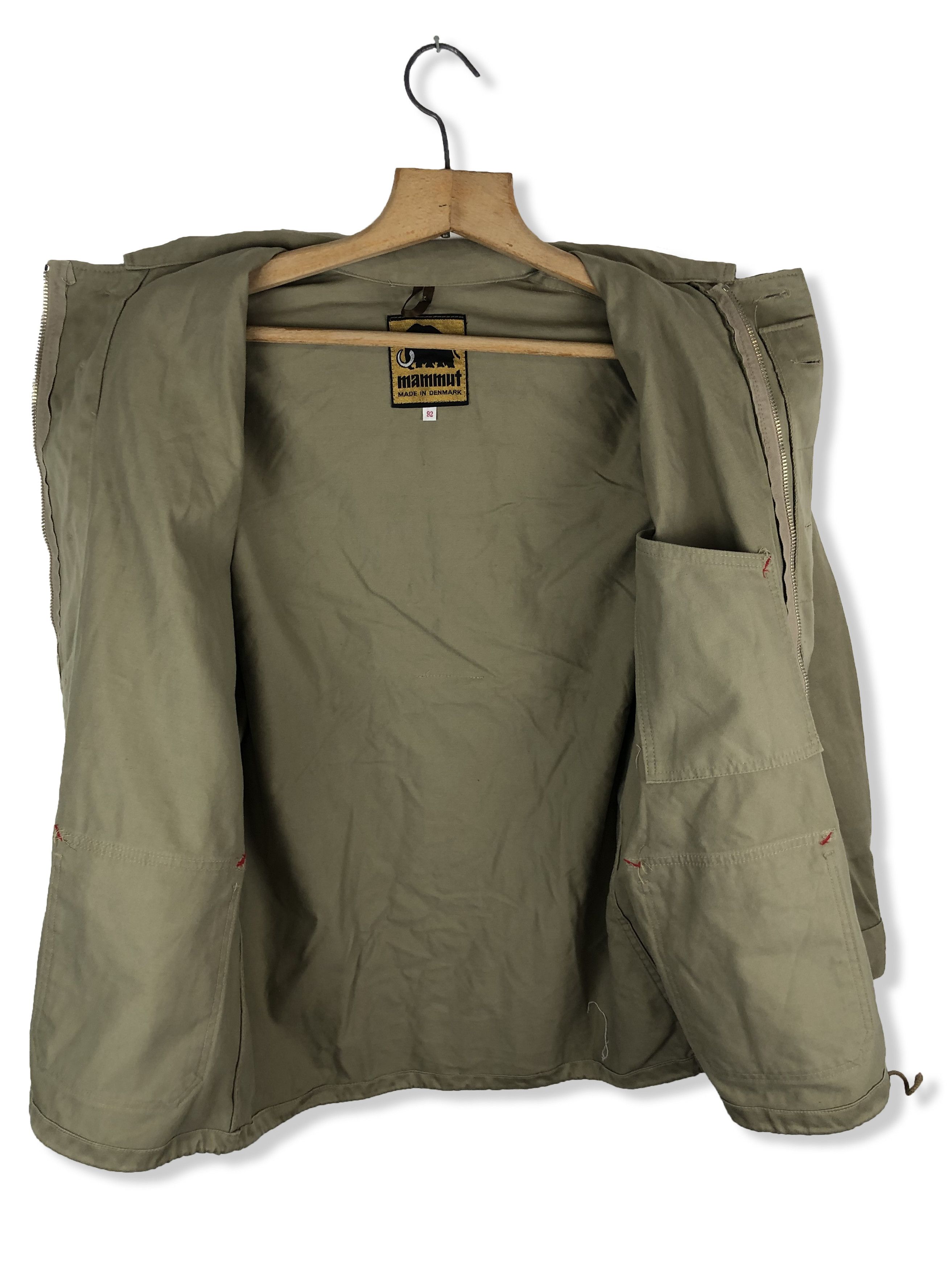 Mammut Vintage 90s MAMMUT Beige Jacket M261 Size US L / EU 52-54 / 3 - 9 Thumbnail