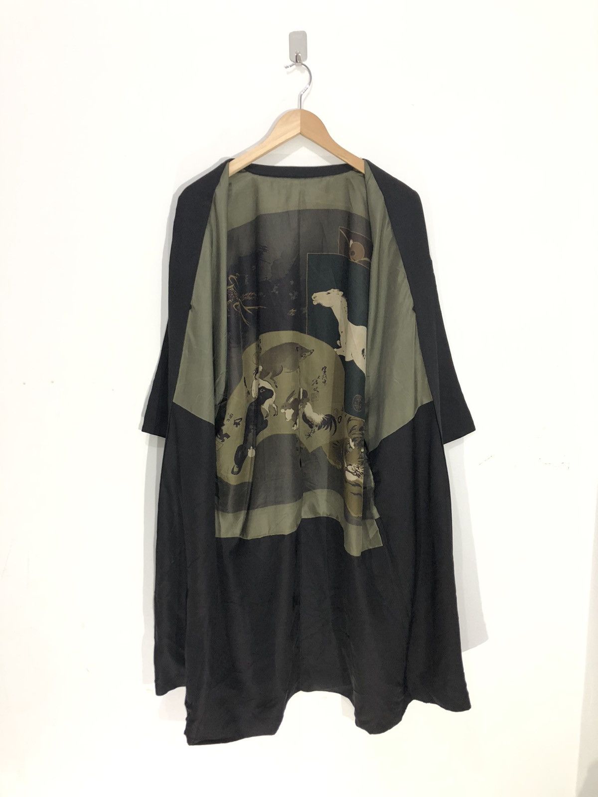 Japanese Brand Kimono Hanten Japanese Traditional Big Animal Logo Size US M / EU 48-50 / 2 - 4 Thumbnail