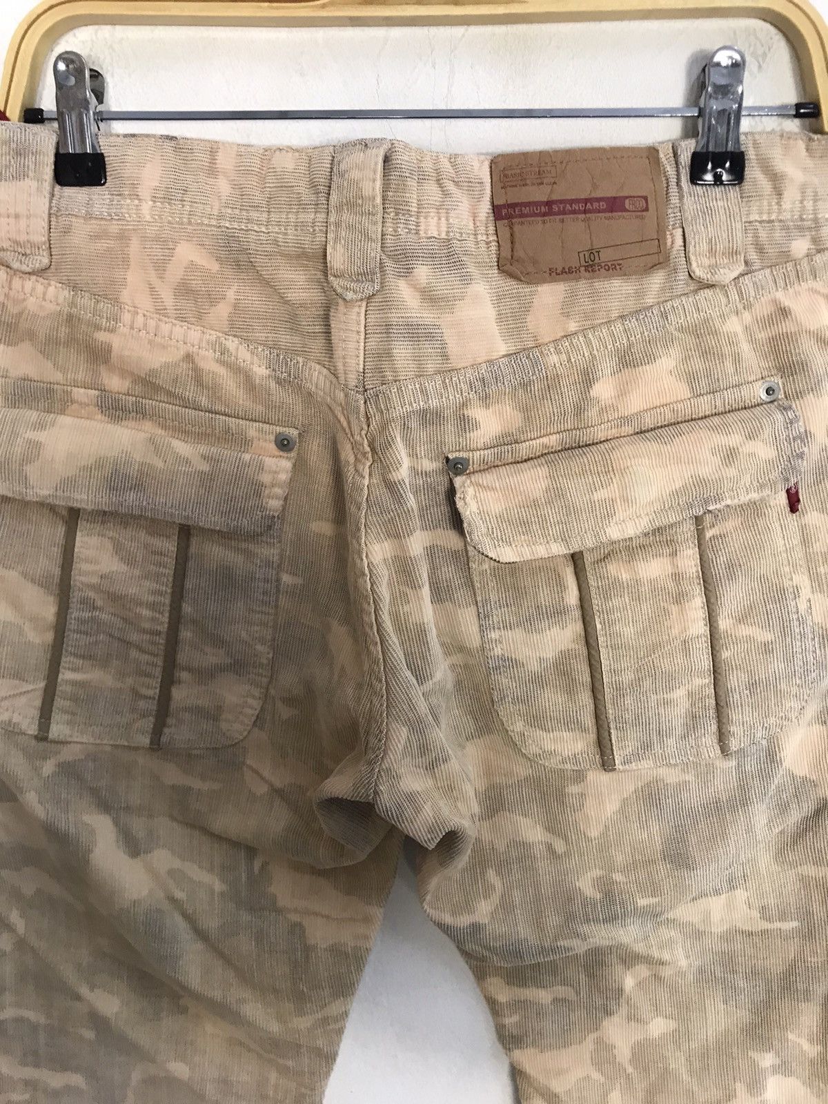 Japanese Brand Flash Report Basic Stream Camouflage Corduroy Denim Pant Size US 31 - 4 Thumbnail
