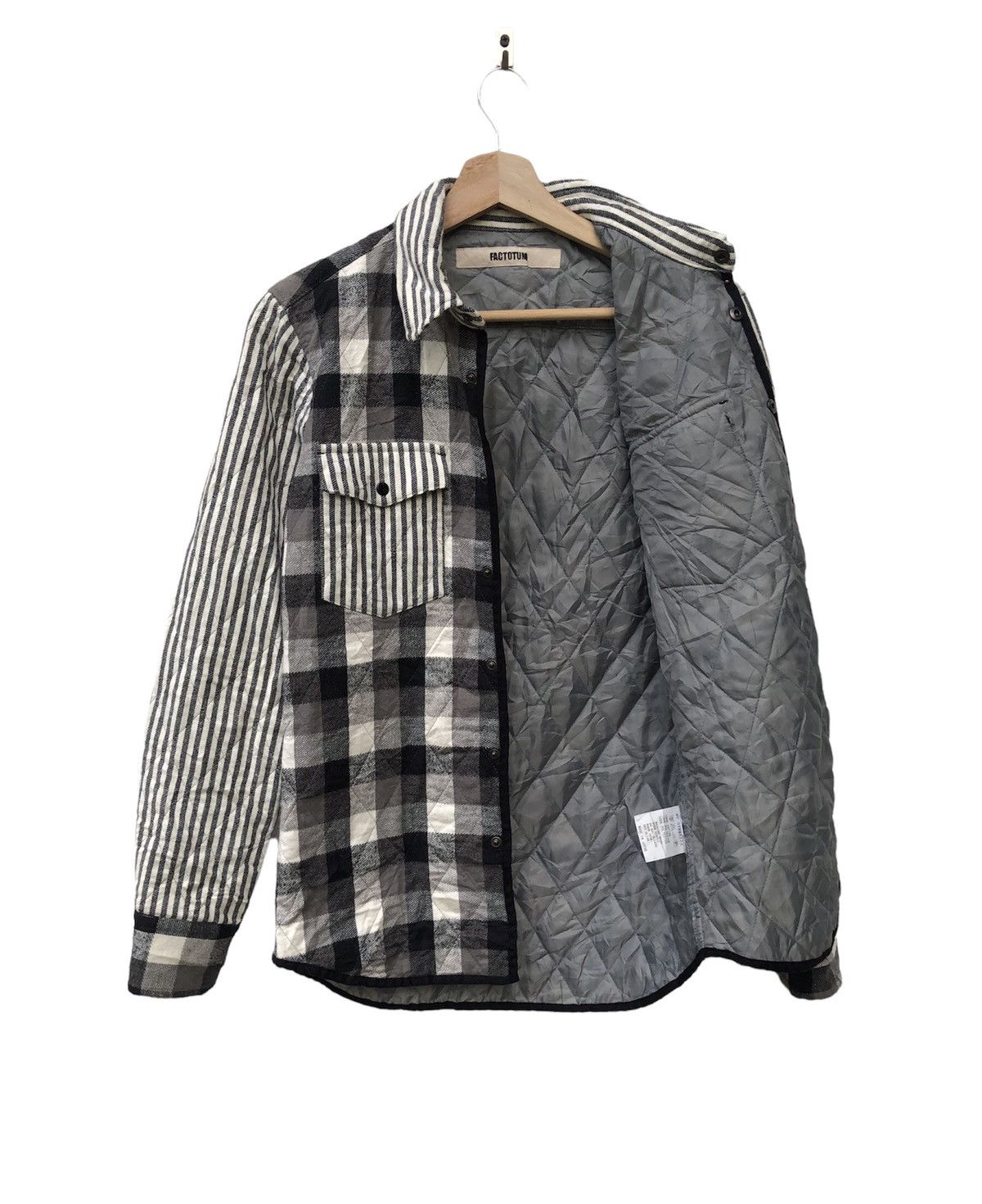 FACTOTUM FACTOTUM BUTTON UP LONG SLEEVE QUILTED TARTAN JACKET Size US S / EU 44-46 / 1 - 3 Thumbnail