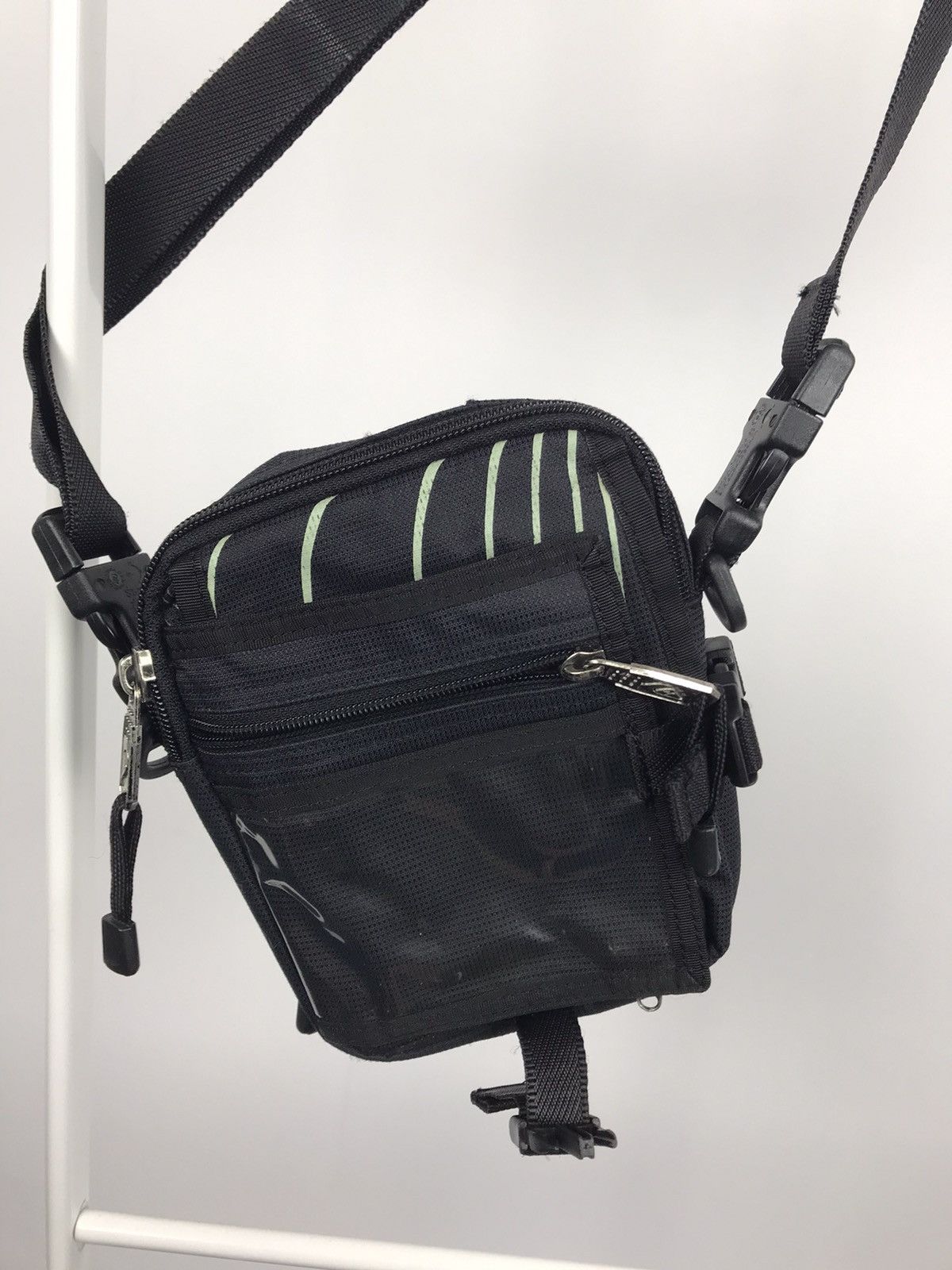 Quiksilver Y2K Vintage Quiksilver Messenger Shoulder Small Bag Size ONE SIZE - 5 Thumbnail