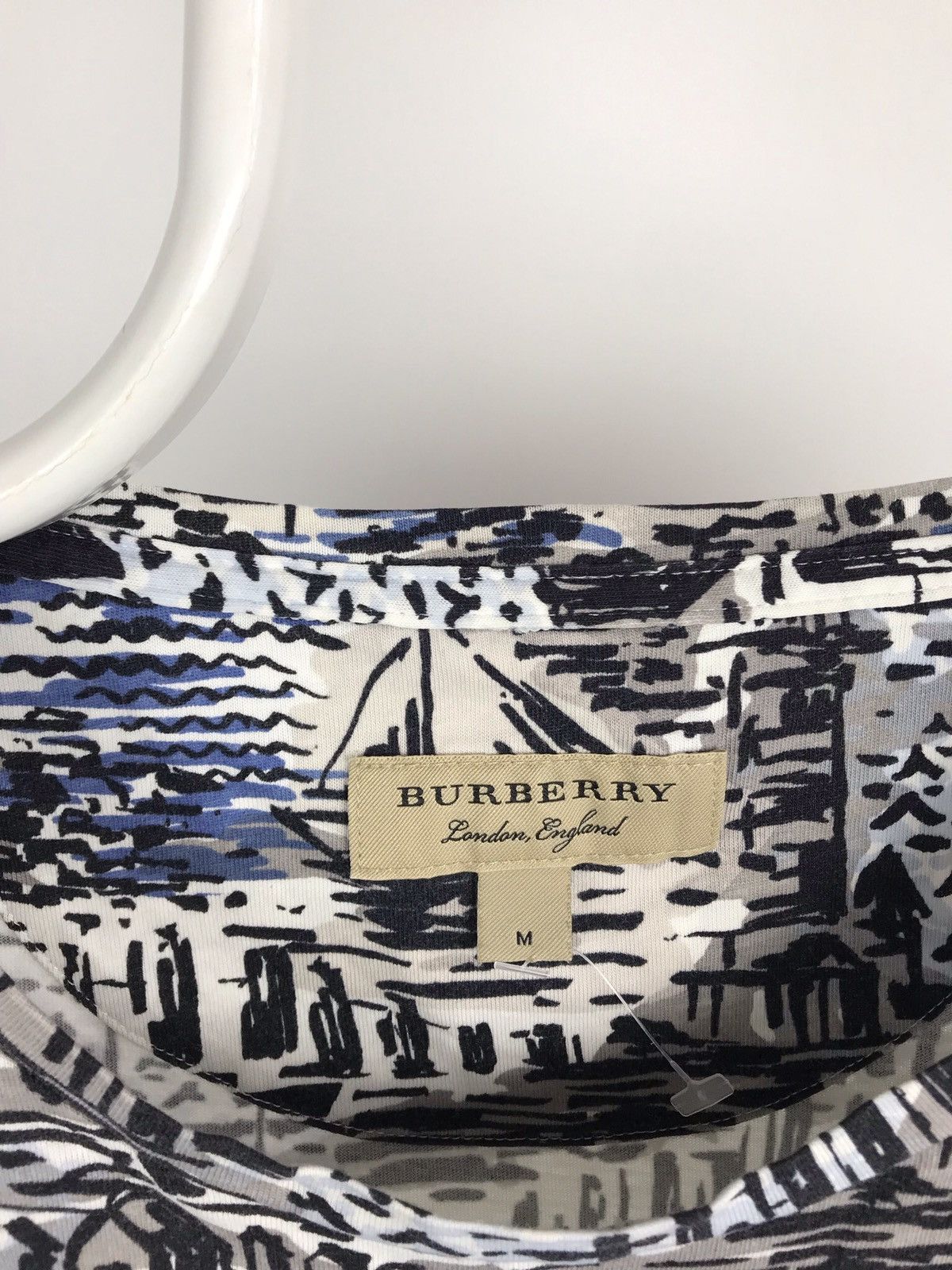 Burberry Burberry London England Printed Tee Size US L / EU 52-54 / 3 - 3 Thumbnail