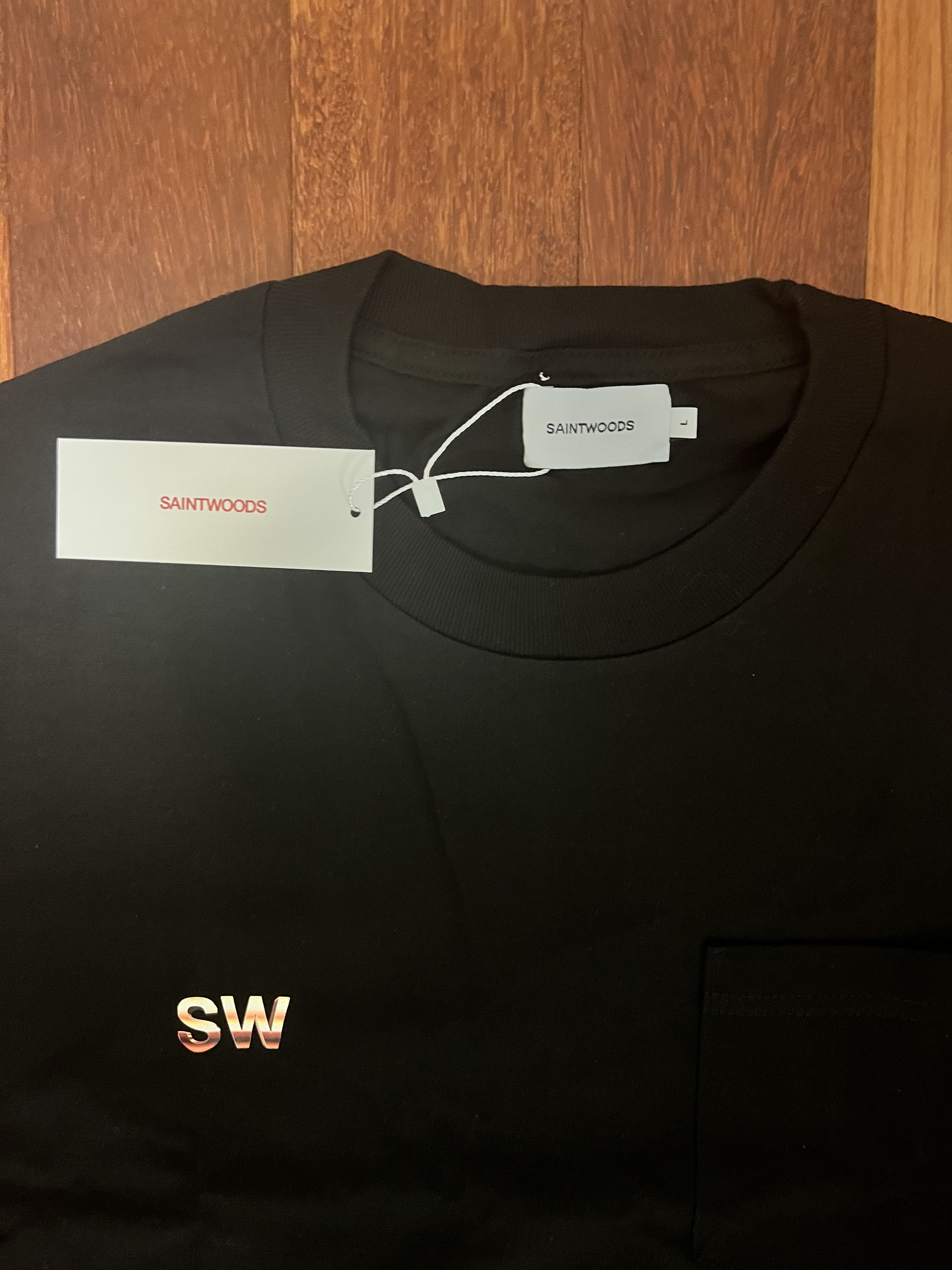Saintwoods 💚 Saintwoods 007 Golden Logo Tee Black Large Size US L / EU 52-54 / 3 - 6 Thumbnail