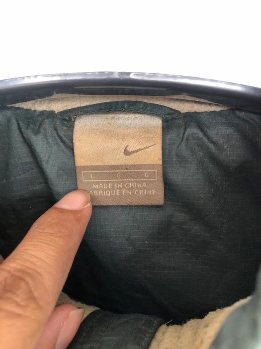 Vintage Vintage Nike Swoosh Small Logo Puffer Jacket 🧥 Size US L / EU 52-54 / 3 - 4 Thumbnail